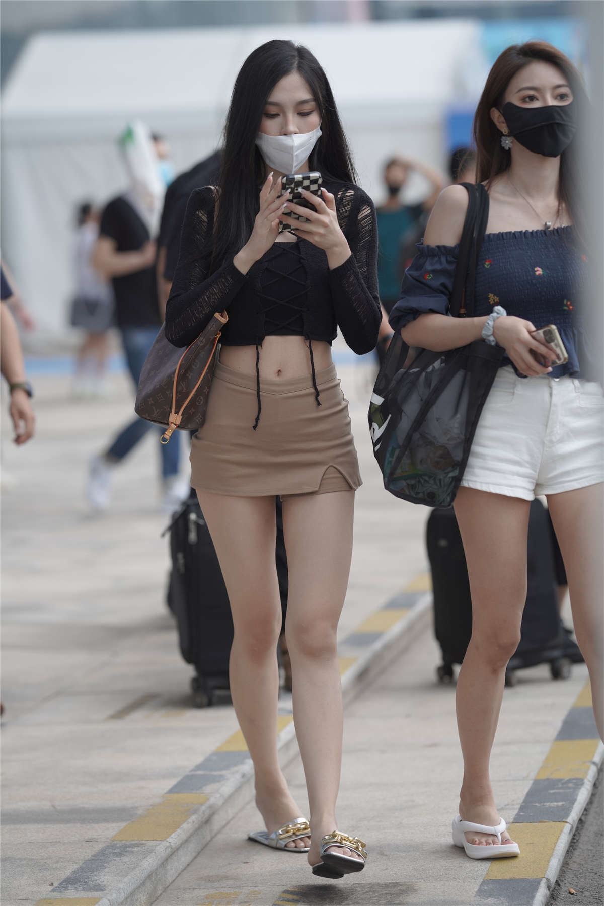 魅力精致靓丽姐妹