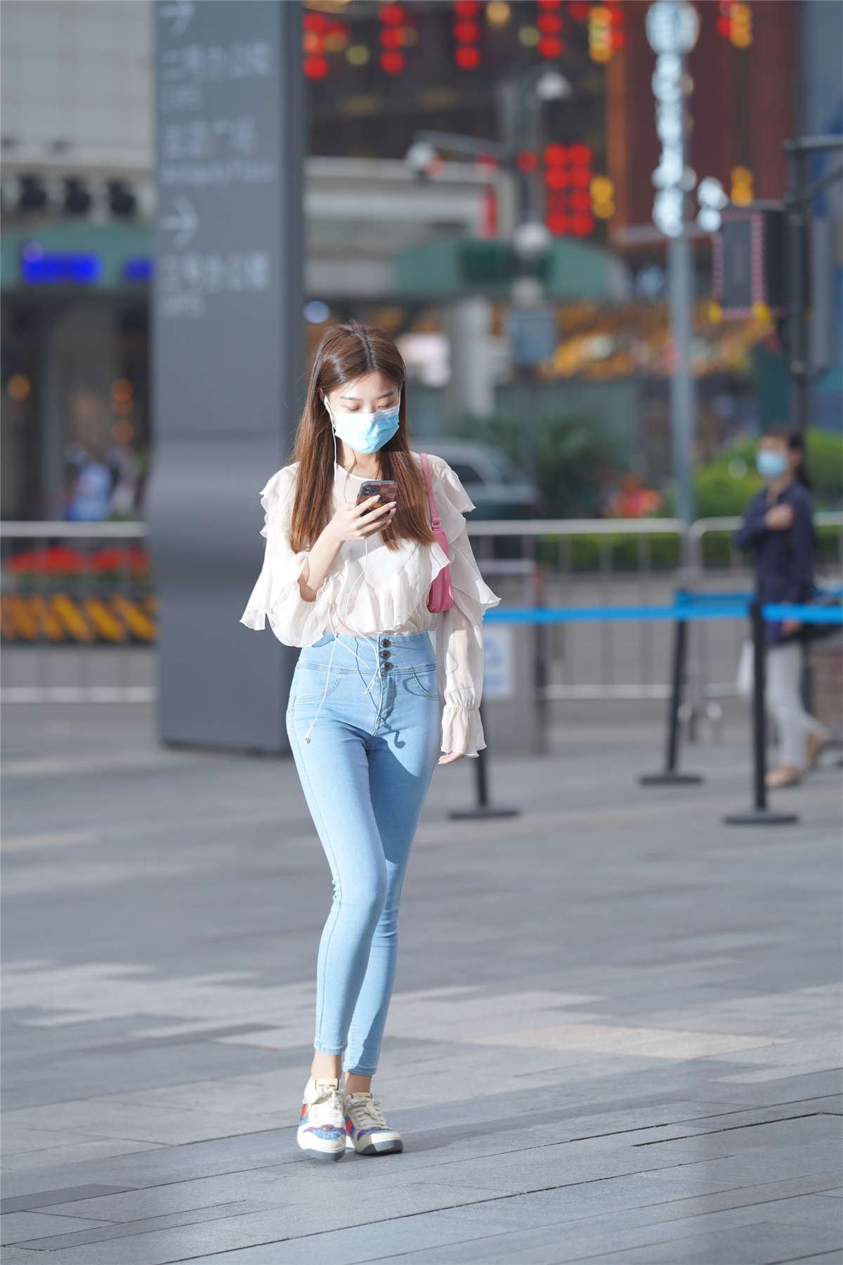 高腰牛仔裤