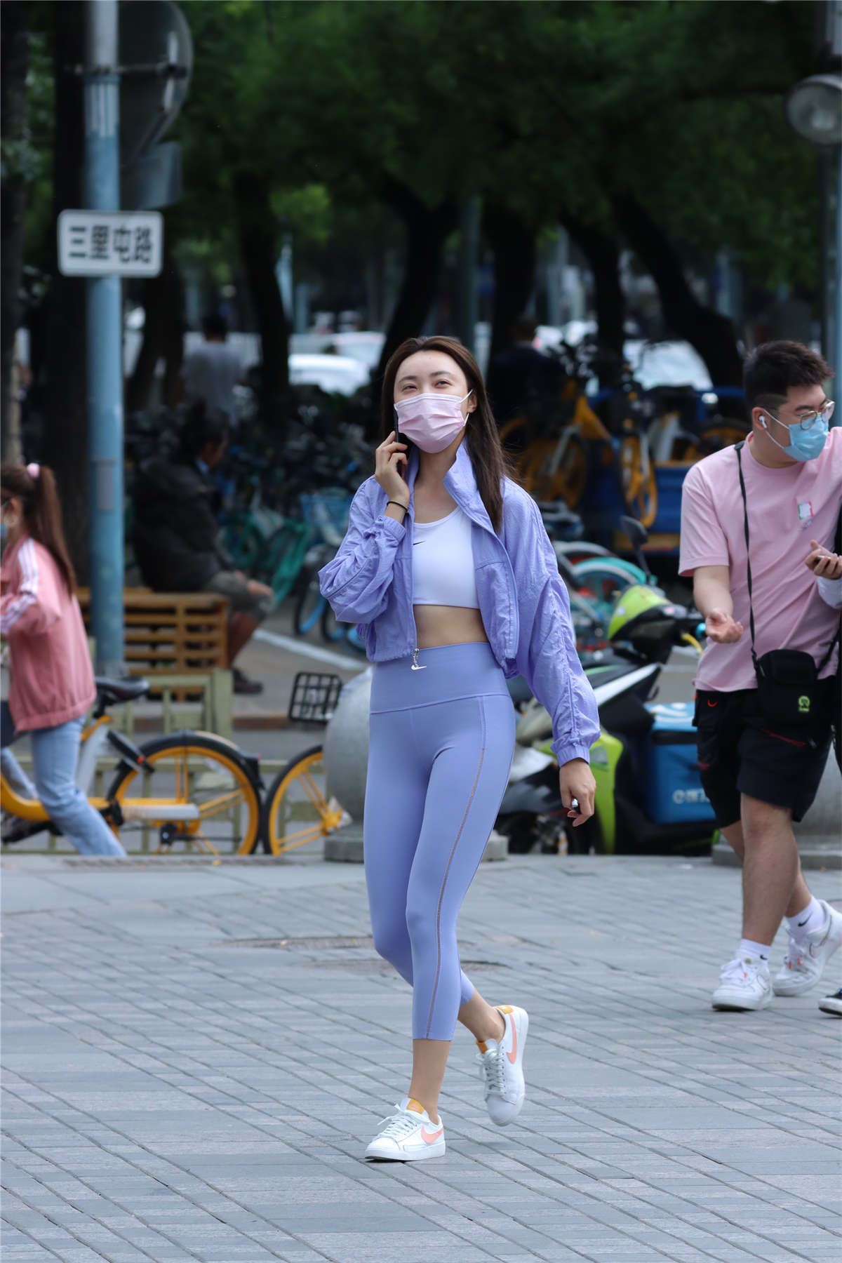 蓝色靓丽温柔