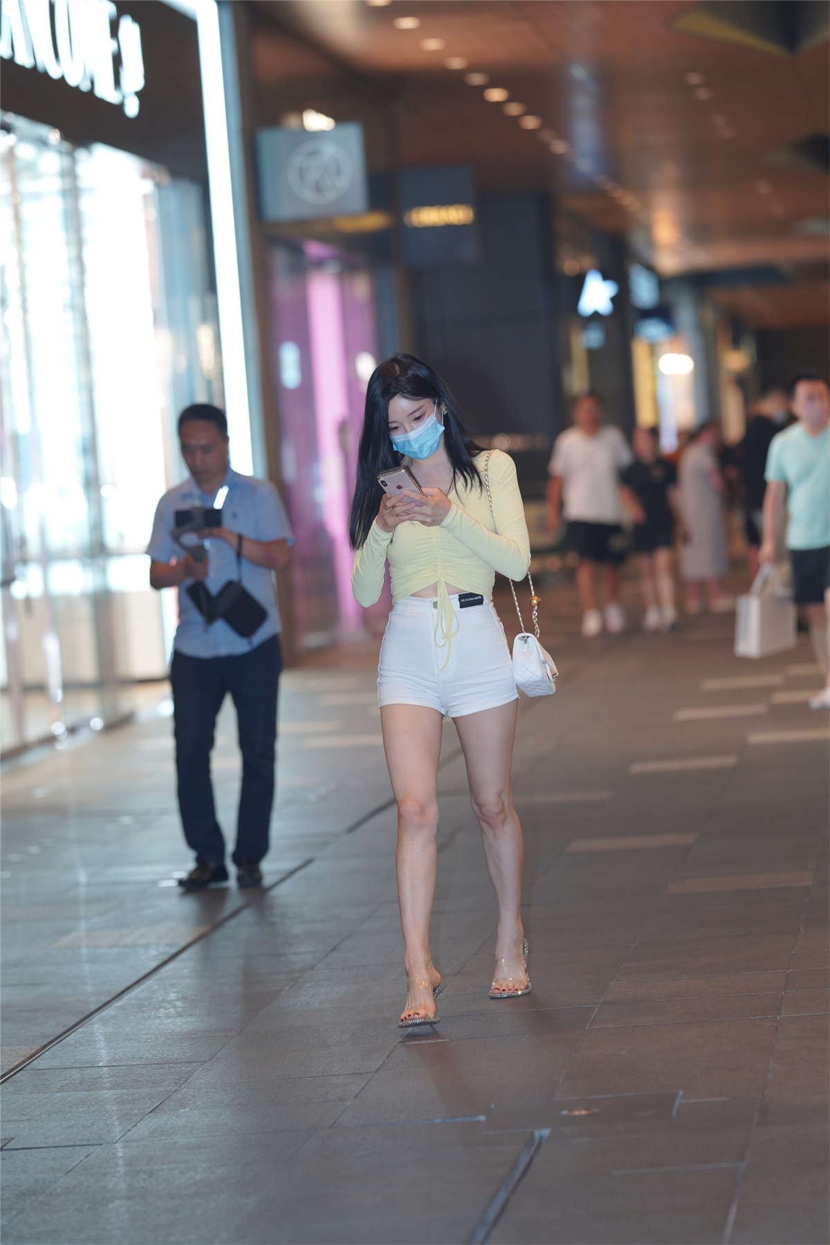 清秀美丽短裤