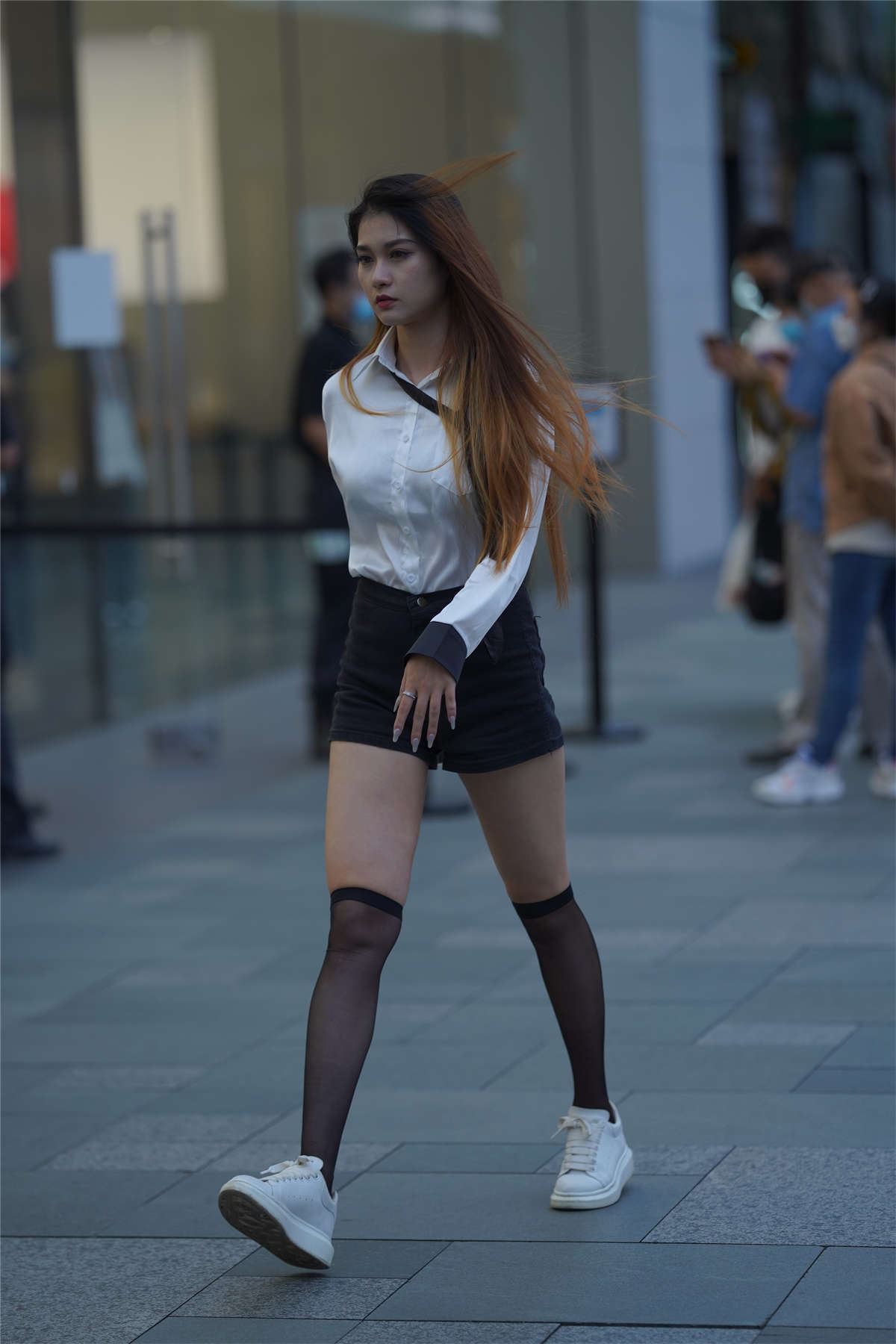 衬衫短裤黑丝