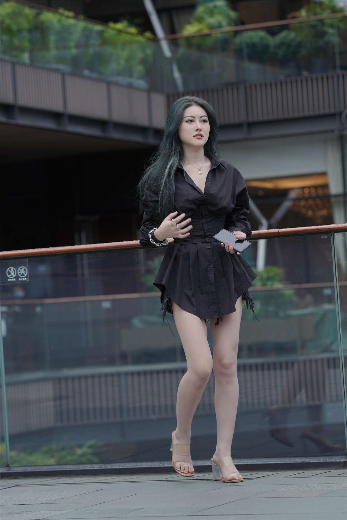黑色衬衫裙