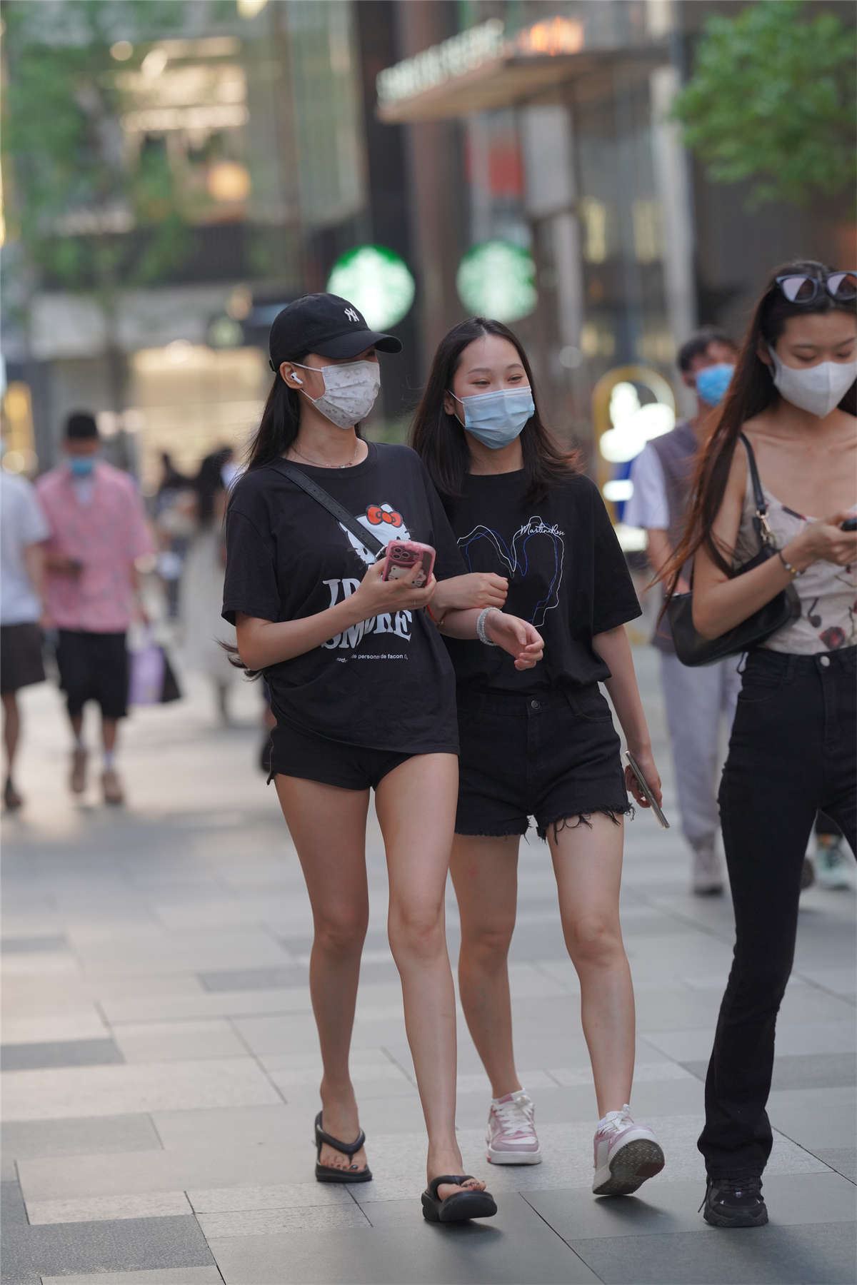 清秀美丽姐妹