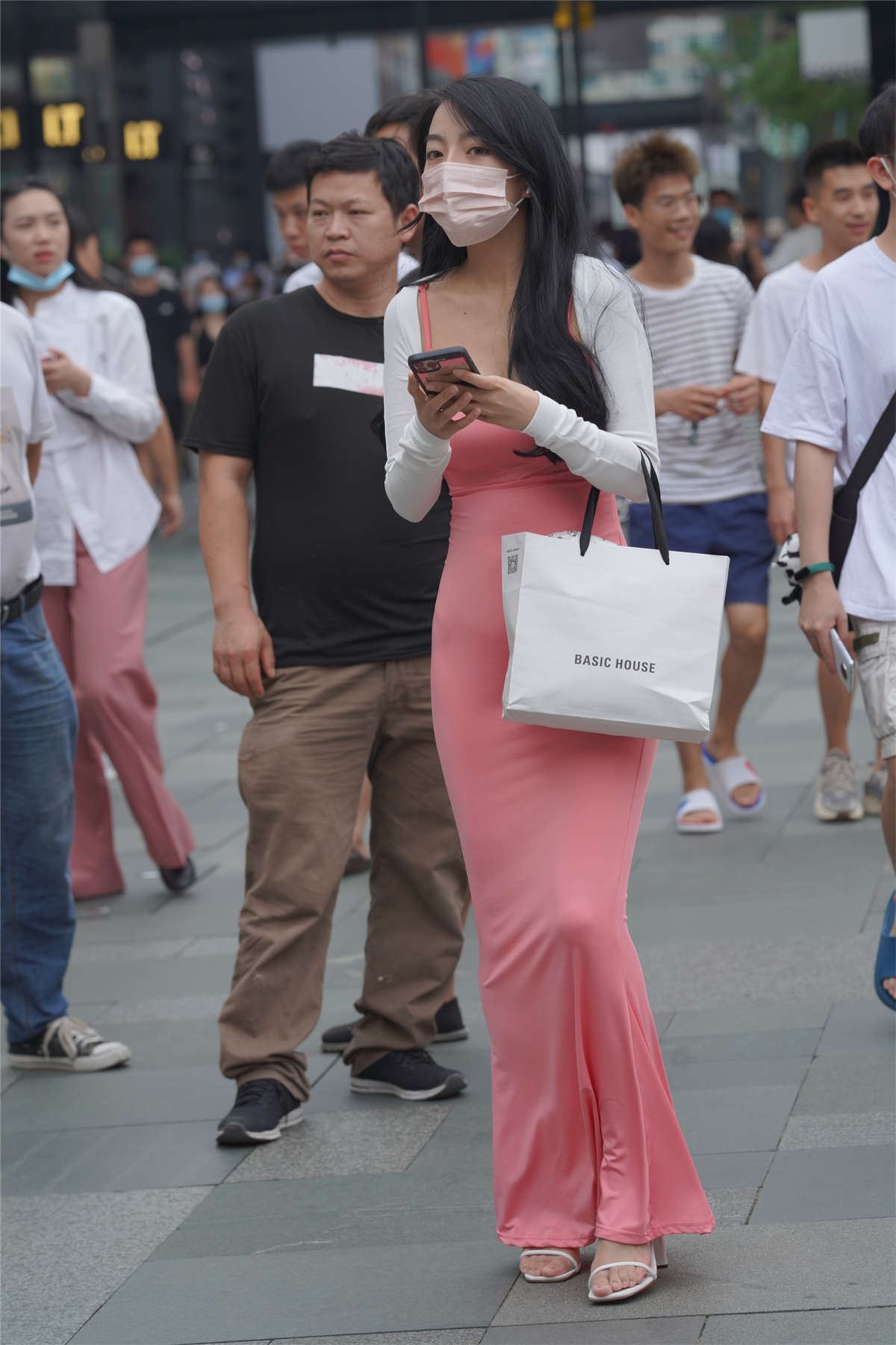 柔美粉色长裙