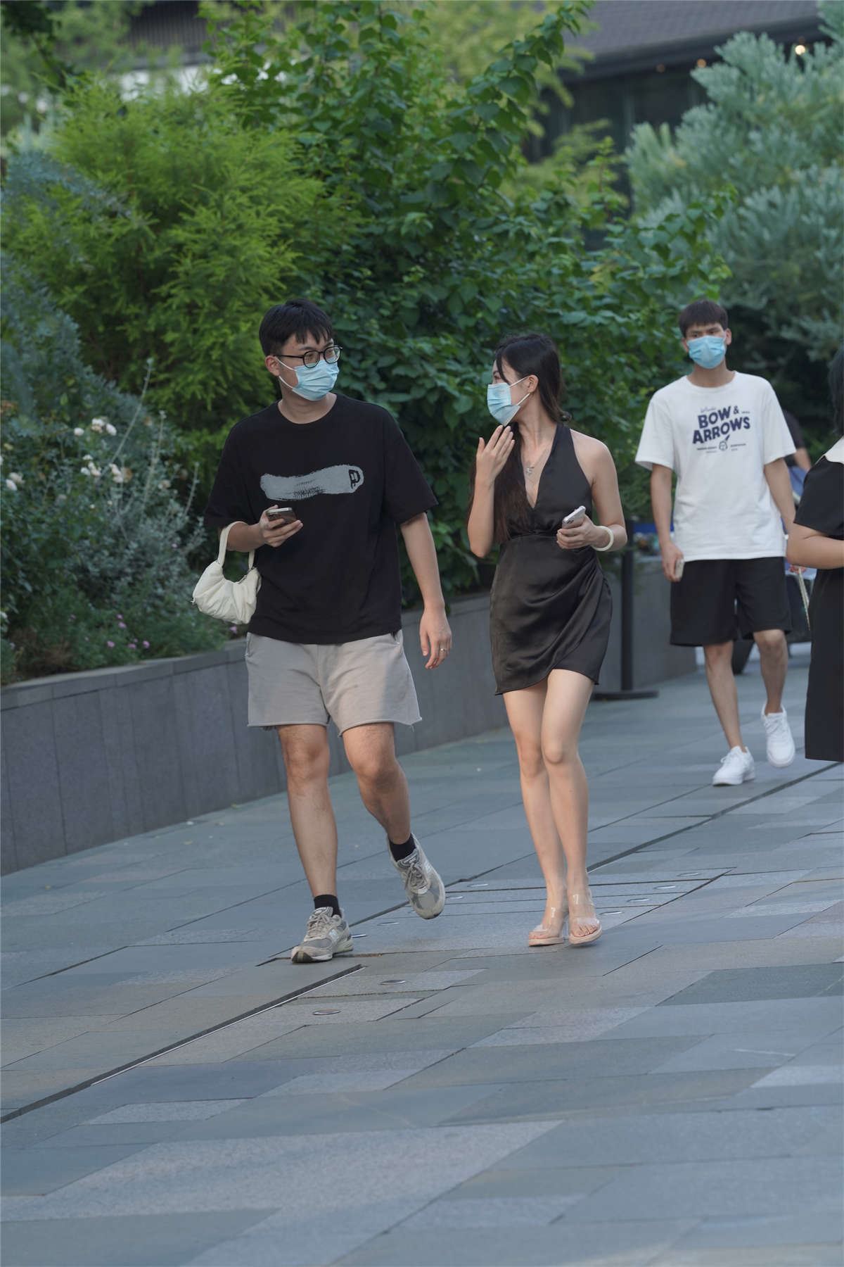 大气美丽吊带裙