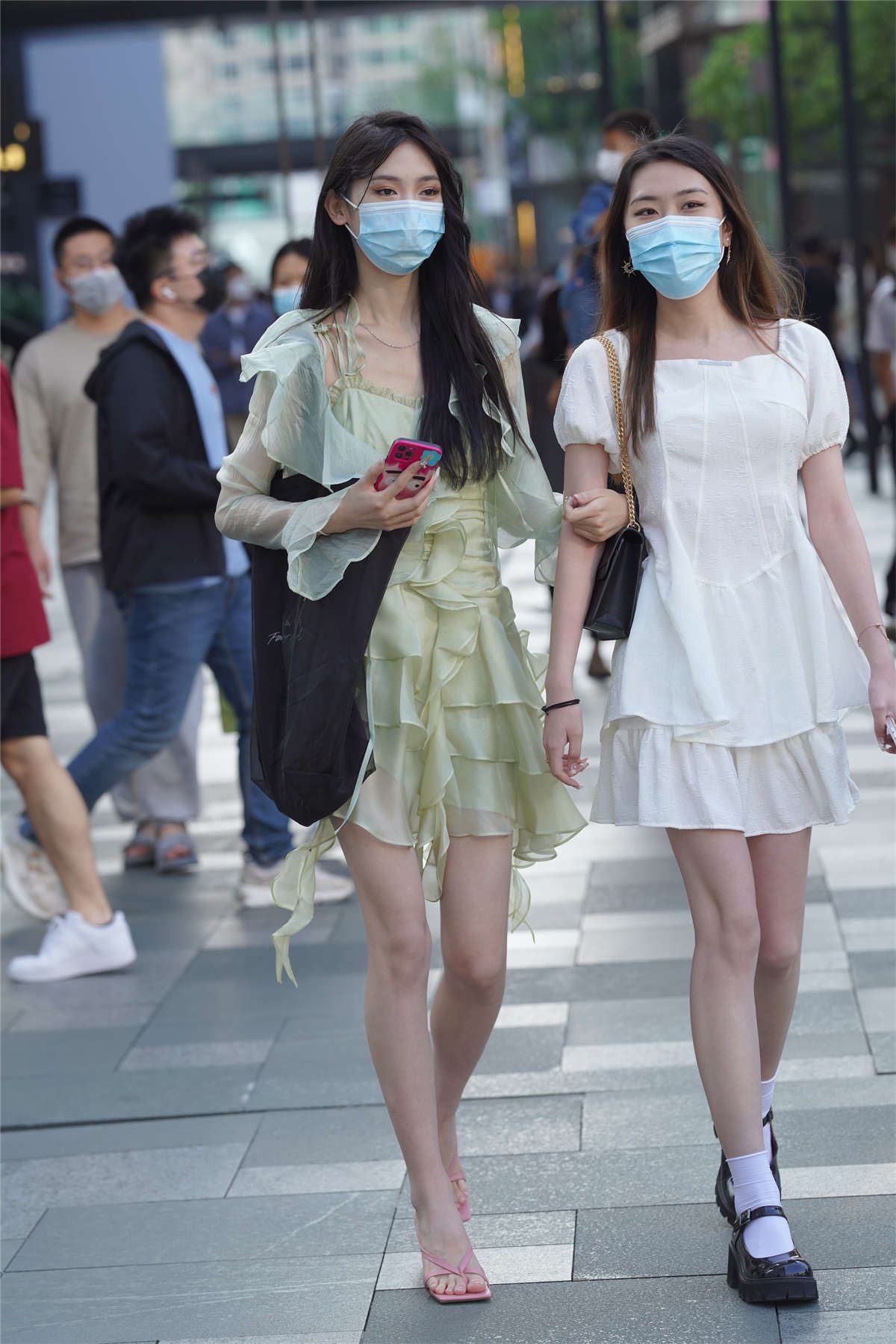 清秀美丽绿色纱裙