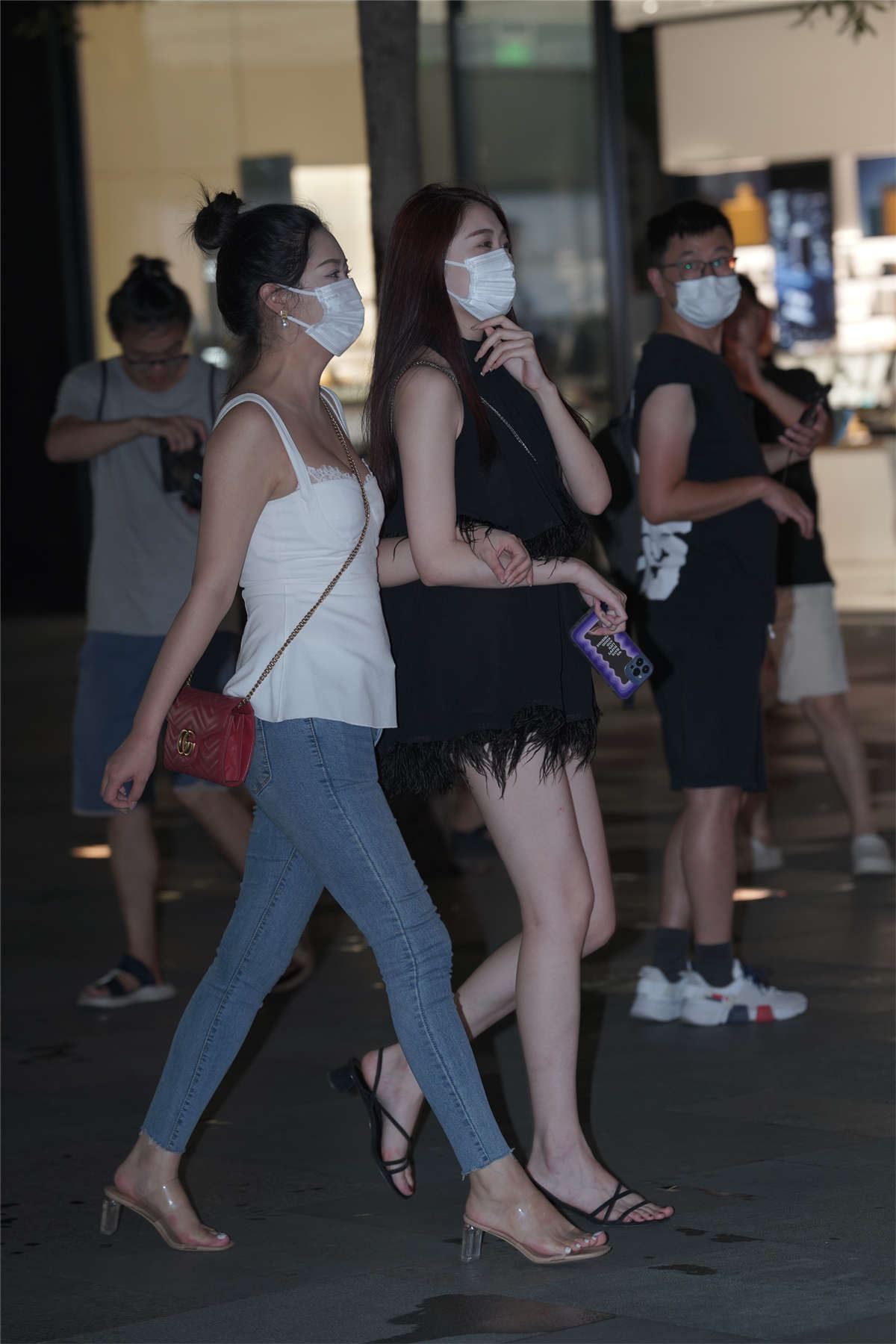 美腿闺蜜