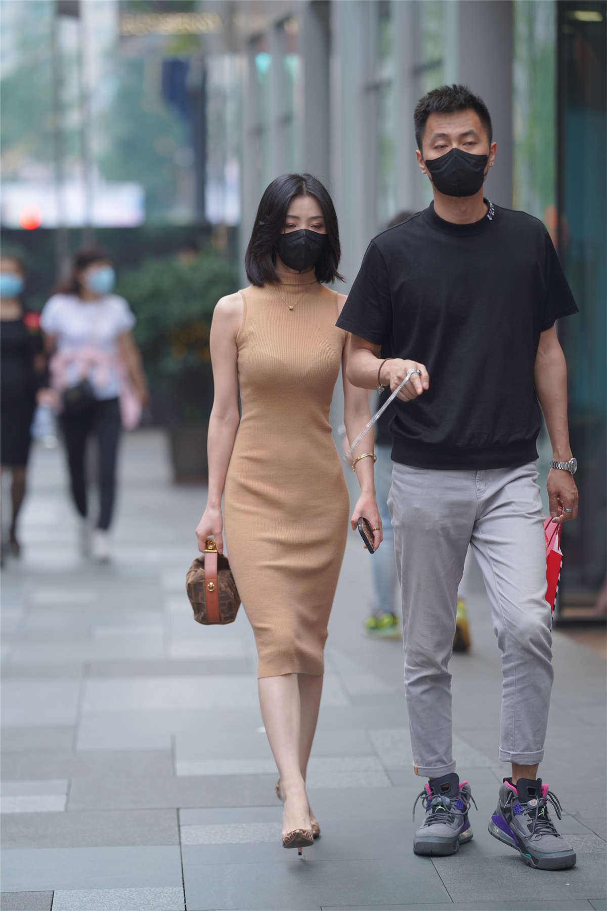 性感包臀裙美眉