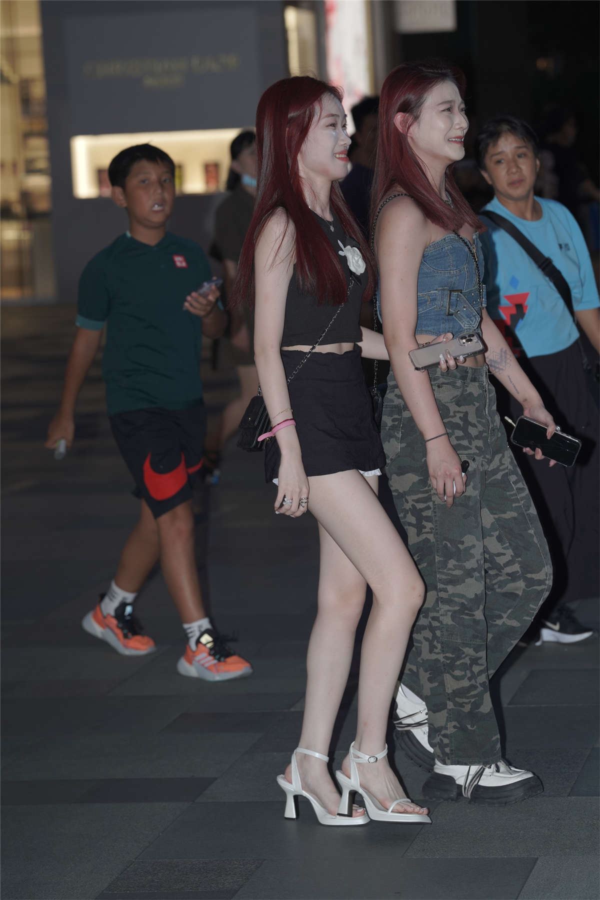 美腿闺蜜