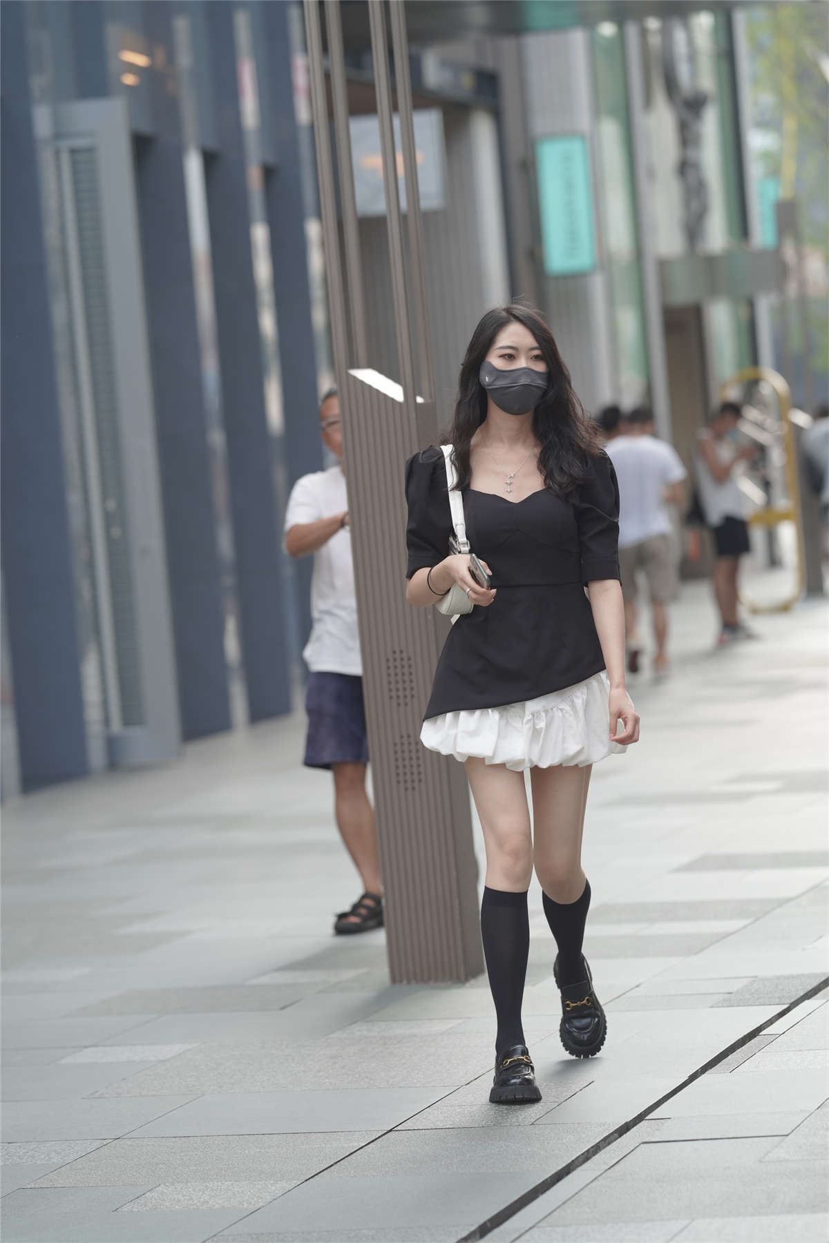 圆润翘臀