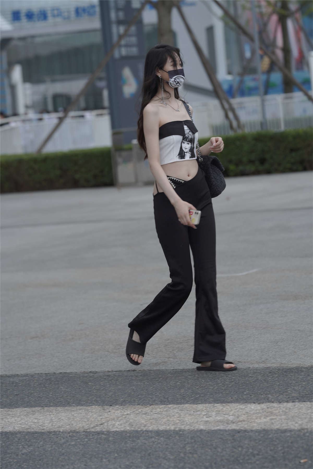 高挑曲线身材小姐姐