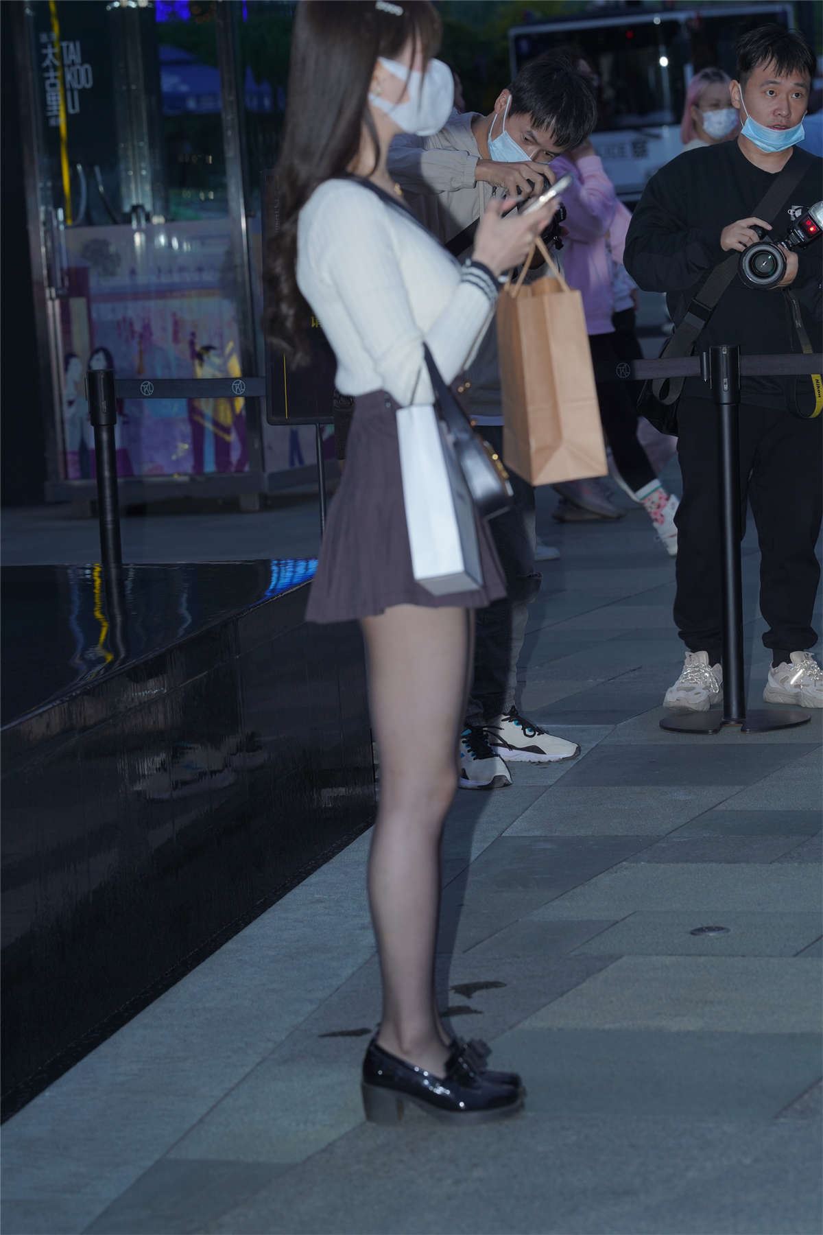 黑丝包臀小姐姐