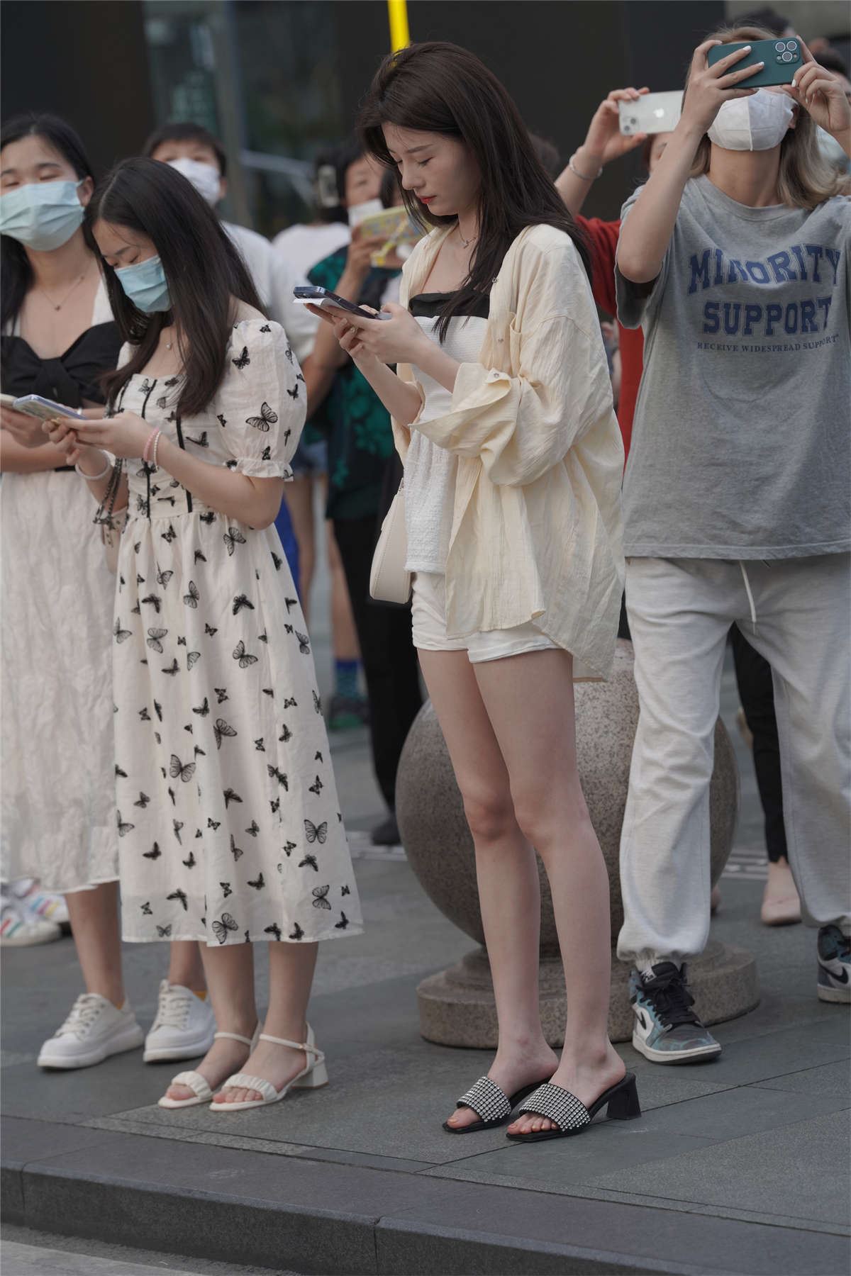 热辣美腿妞