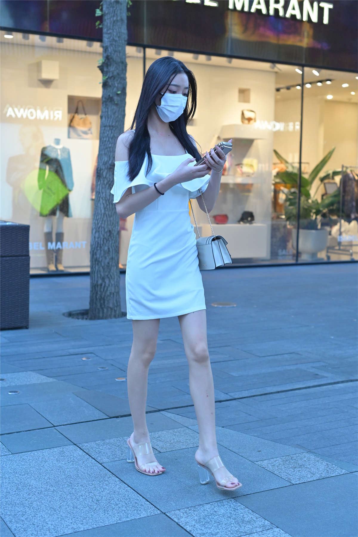 一字肩时尚白裙
