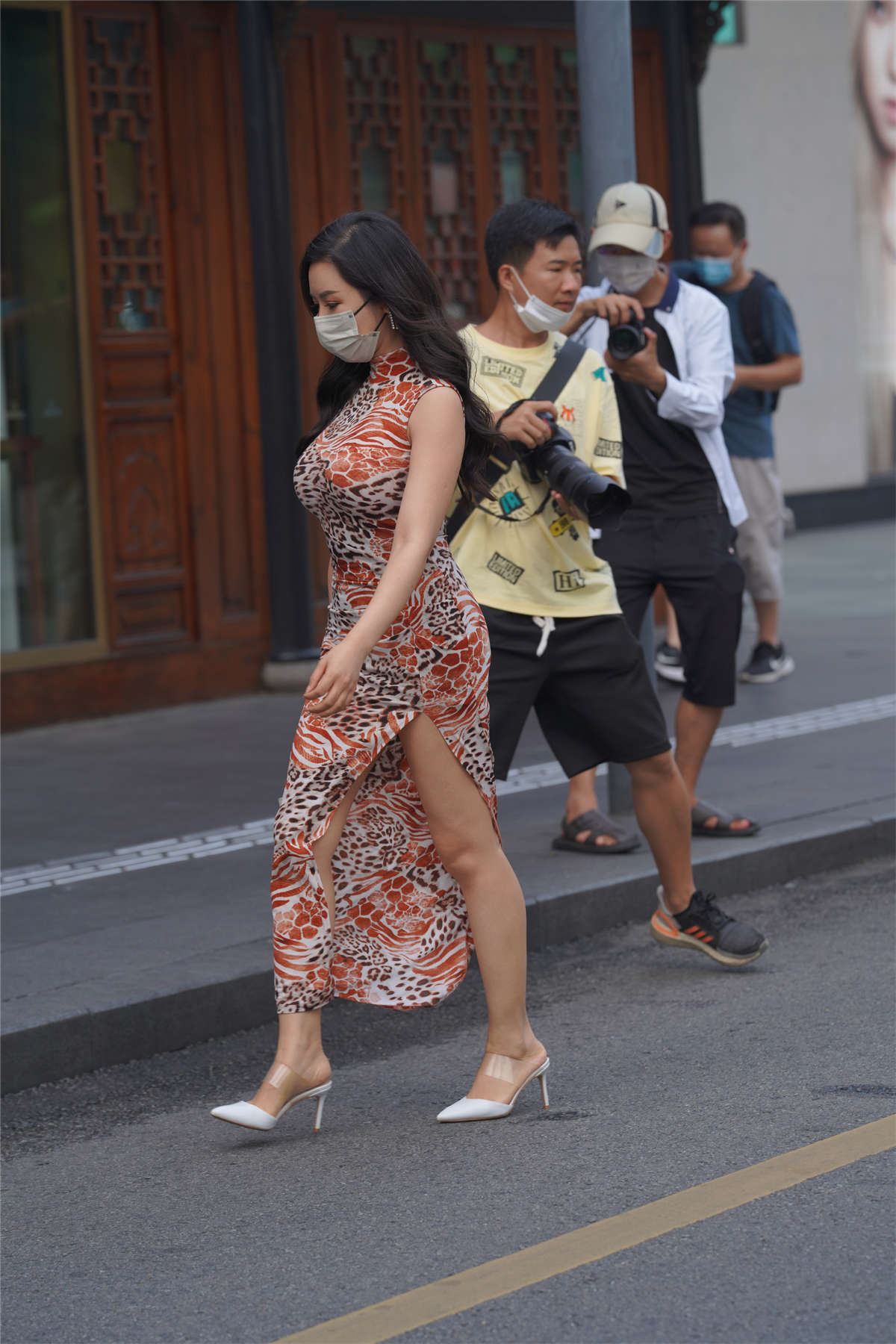 丰满旗袍