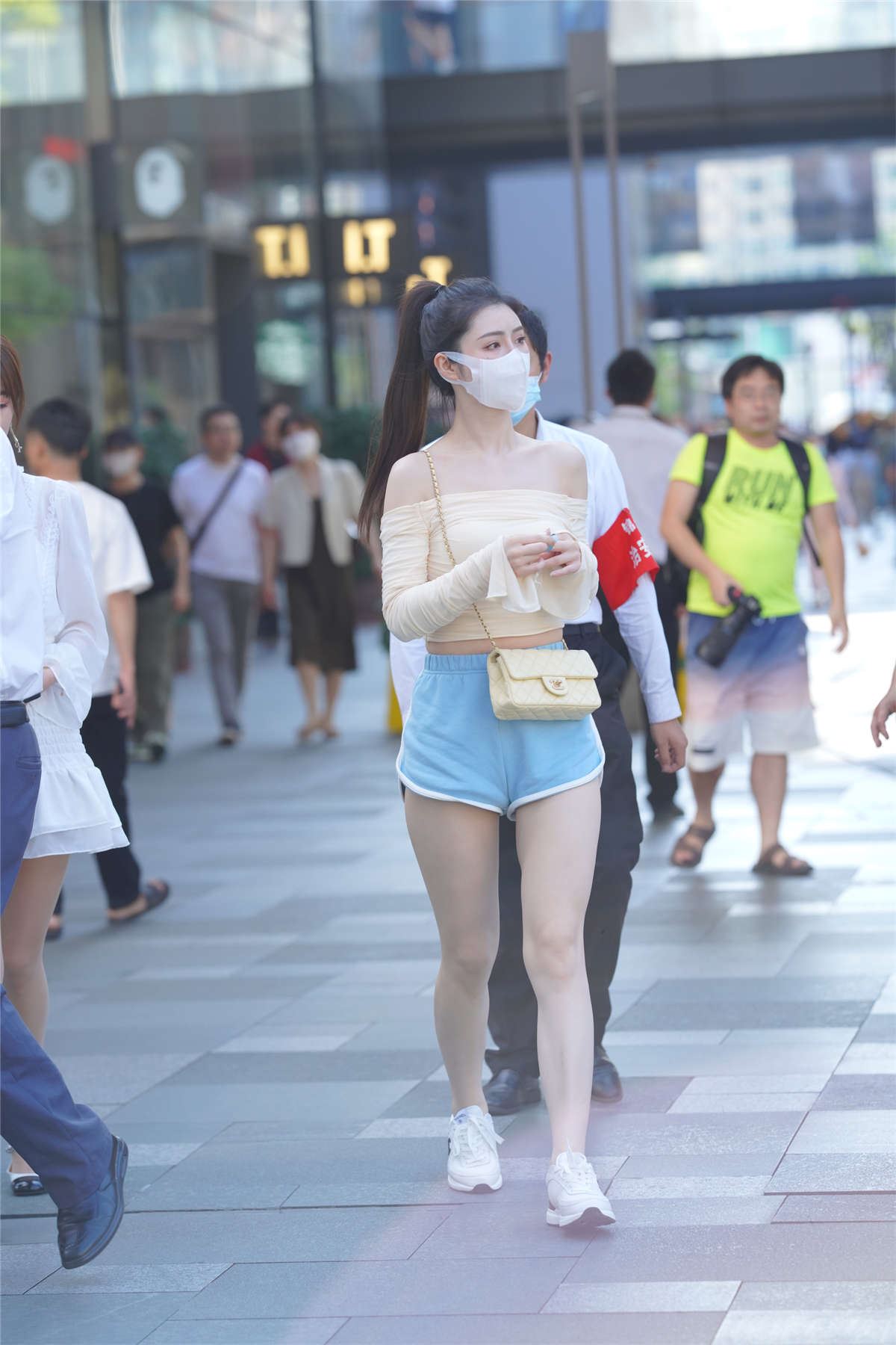 气质美眉