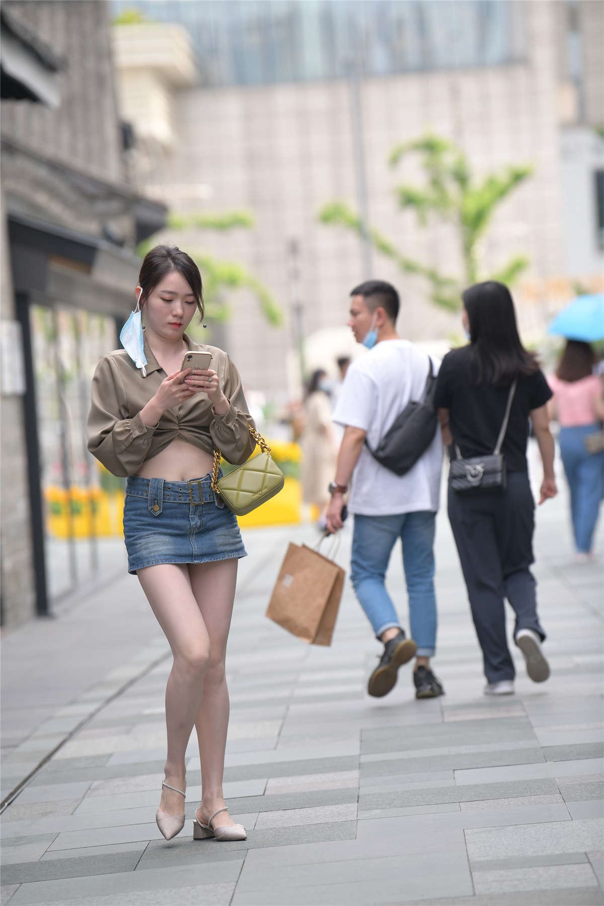 靓丽牛仔短裙