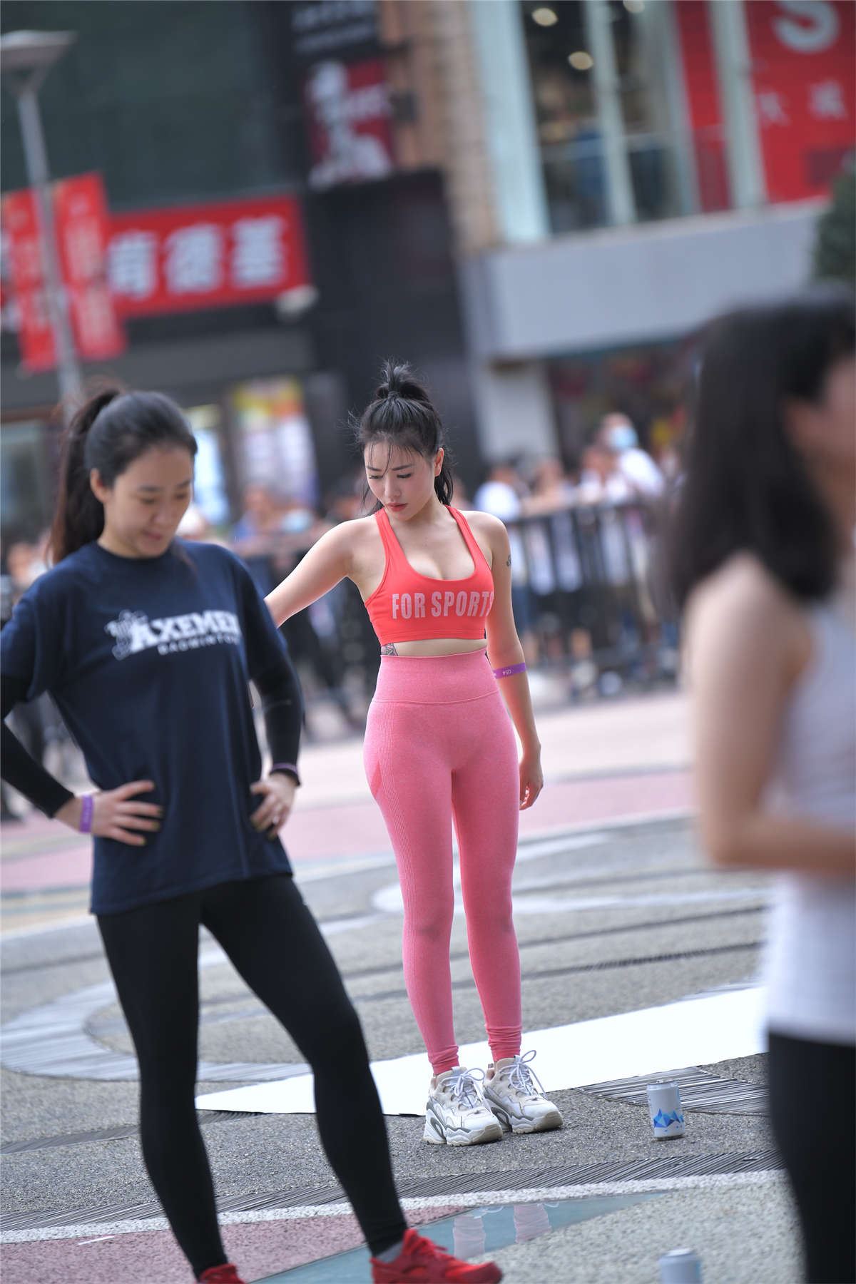甜美减龄运动装