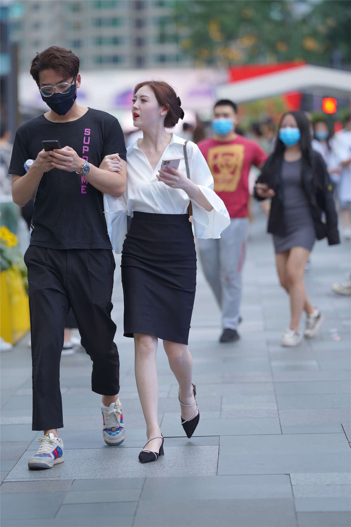 黑色职业裙美女