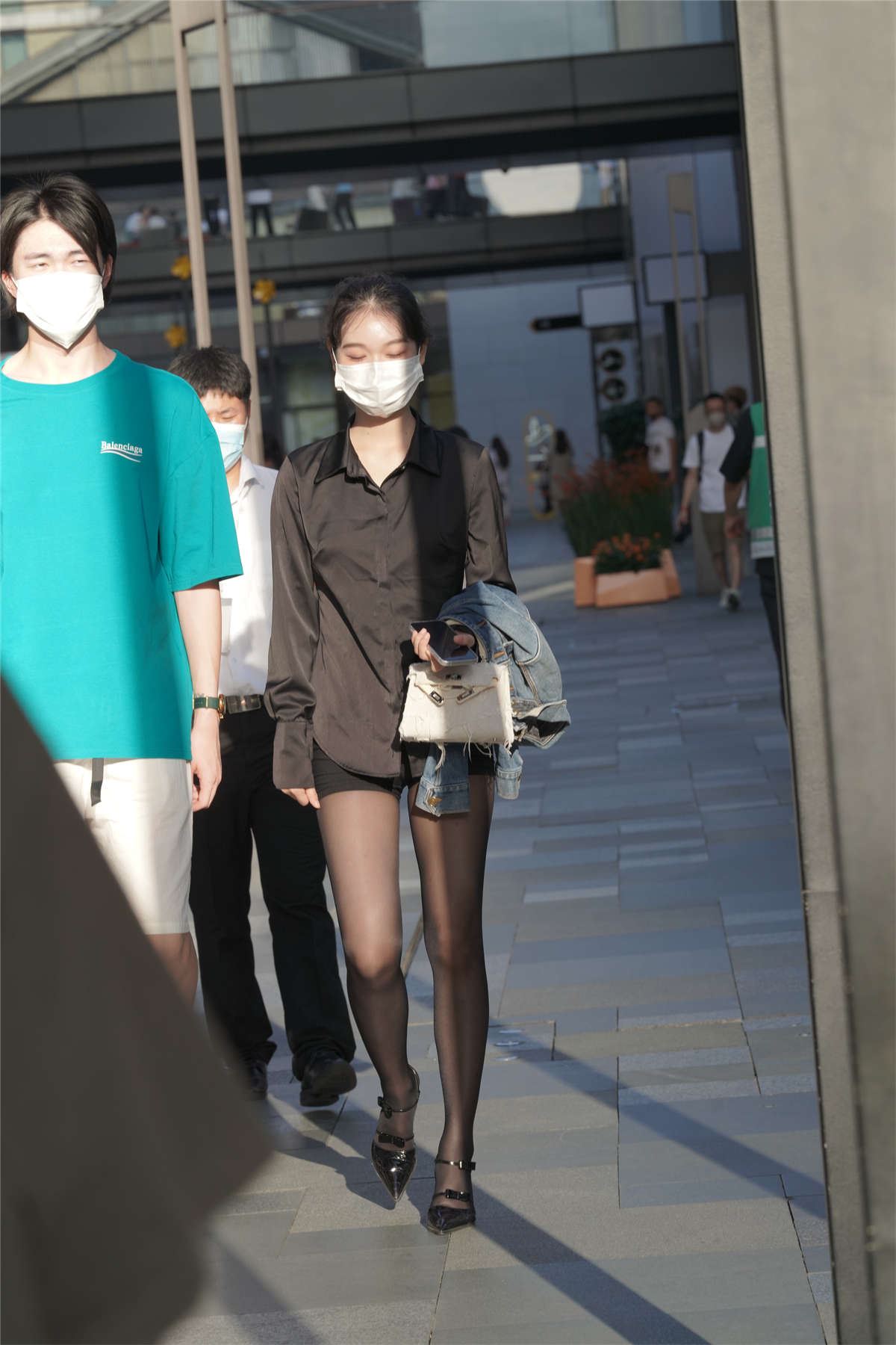 黑丝美女
