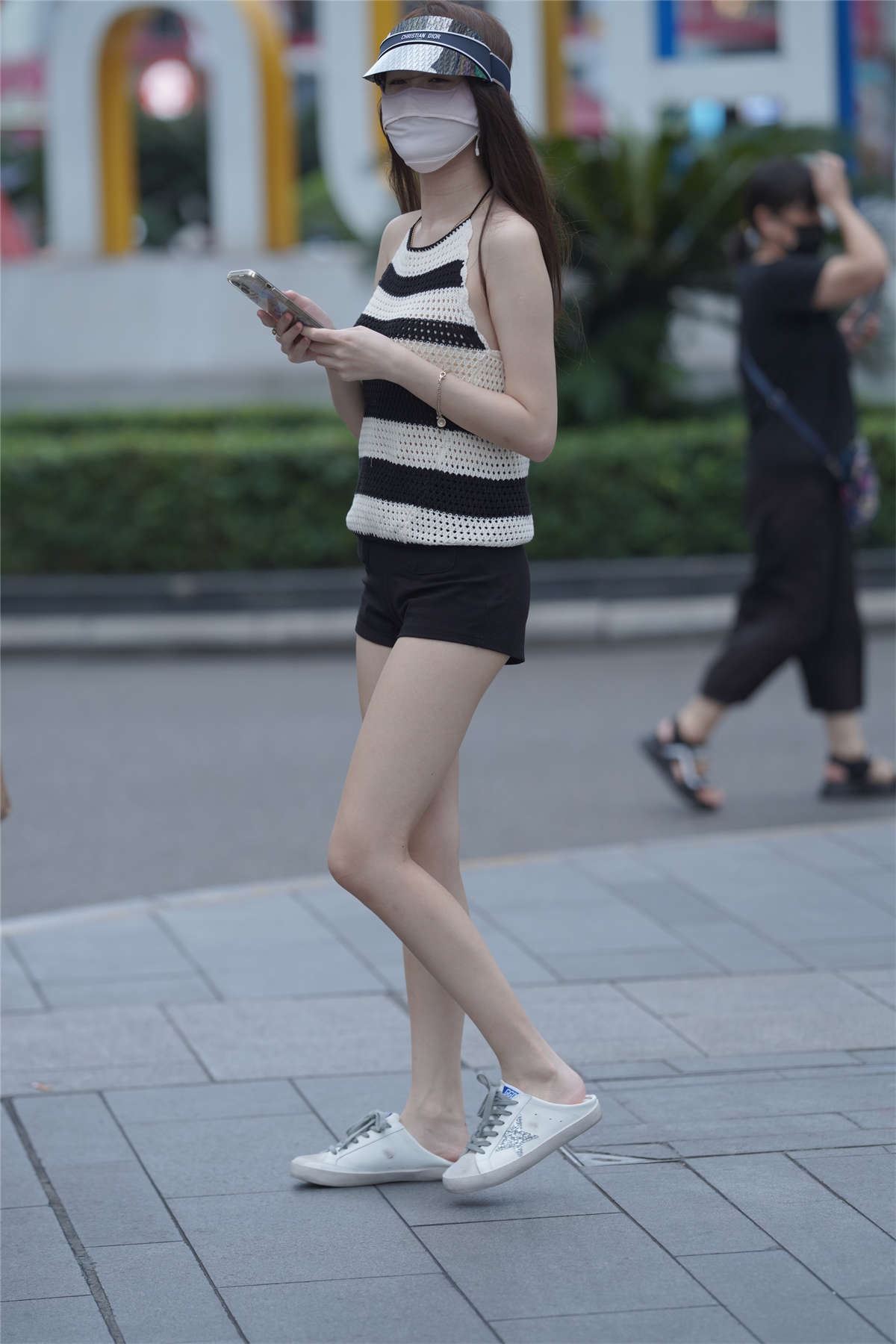 白白净净的女孩儿