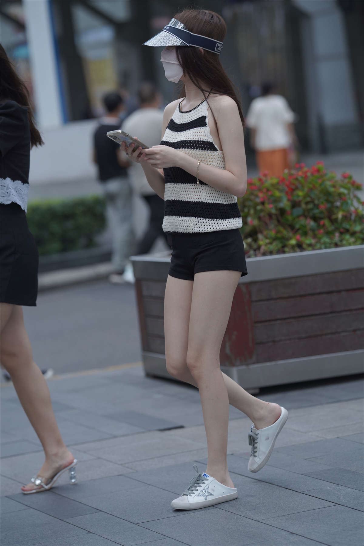 白白净净的女孩儿