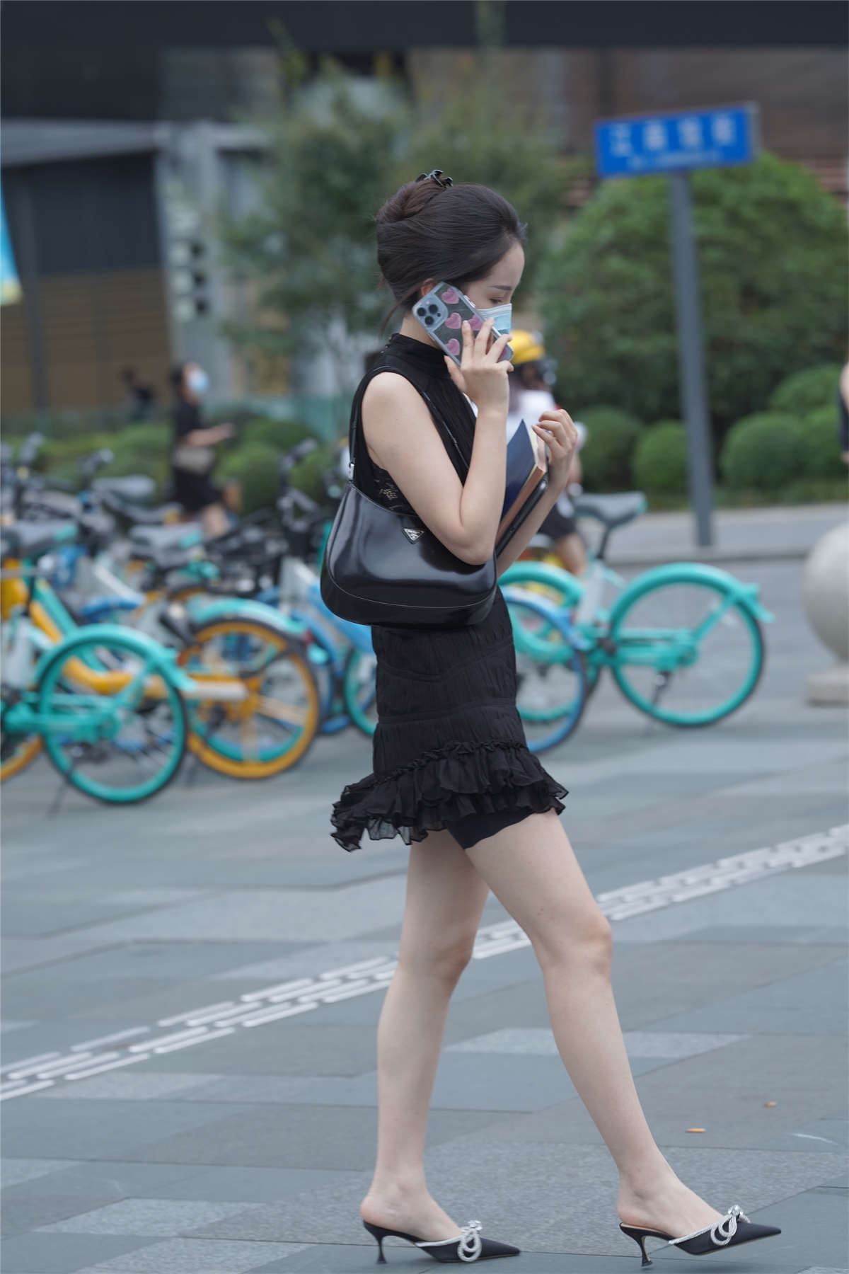 黑裙美女