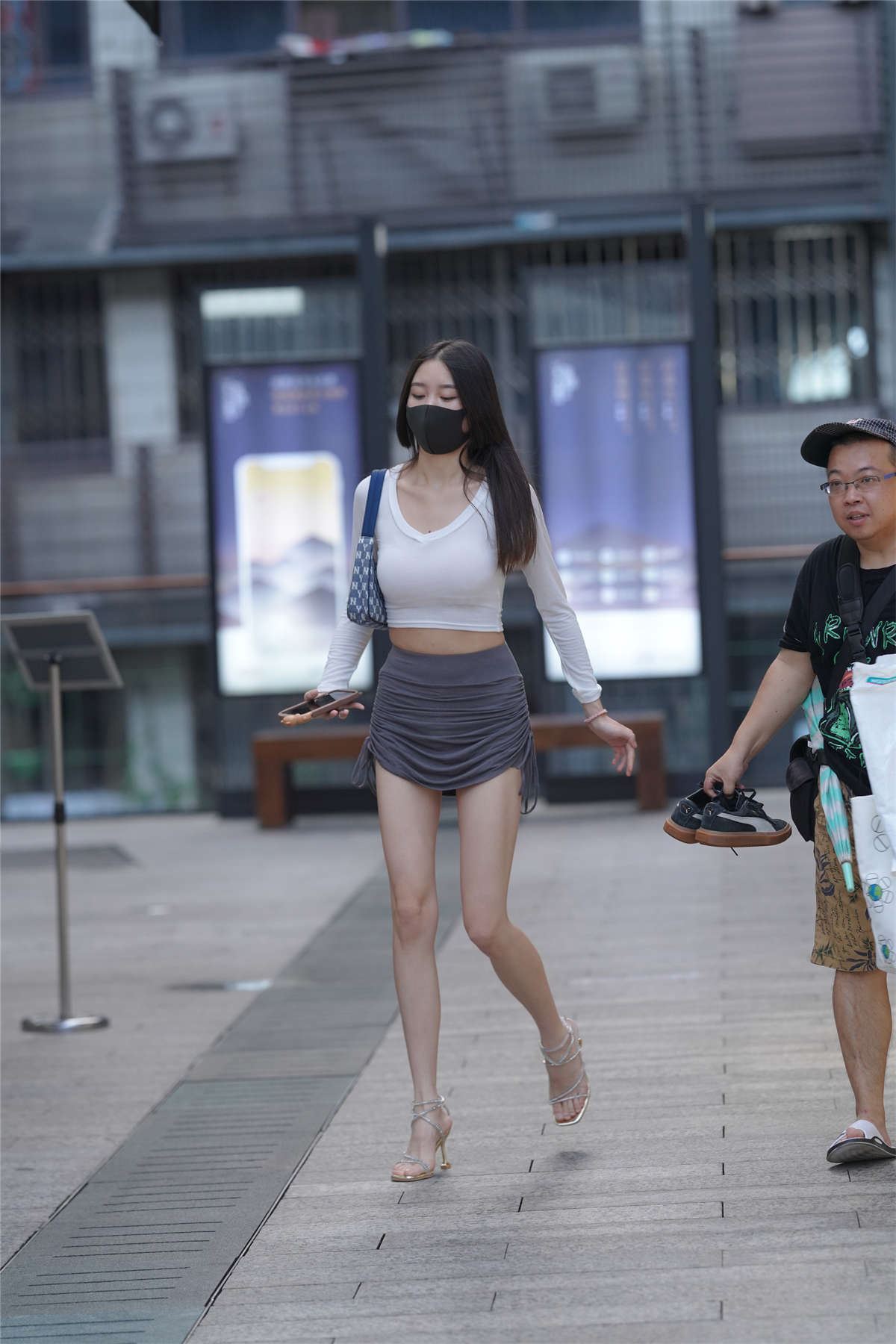 青春的气息长腿美女