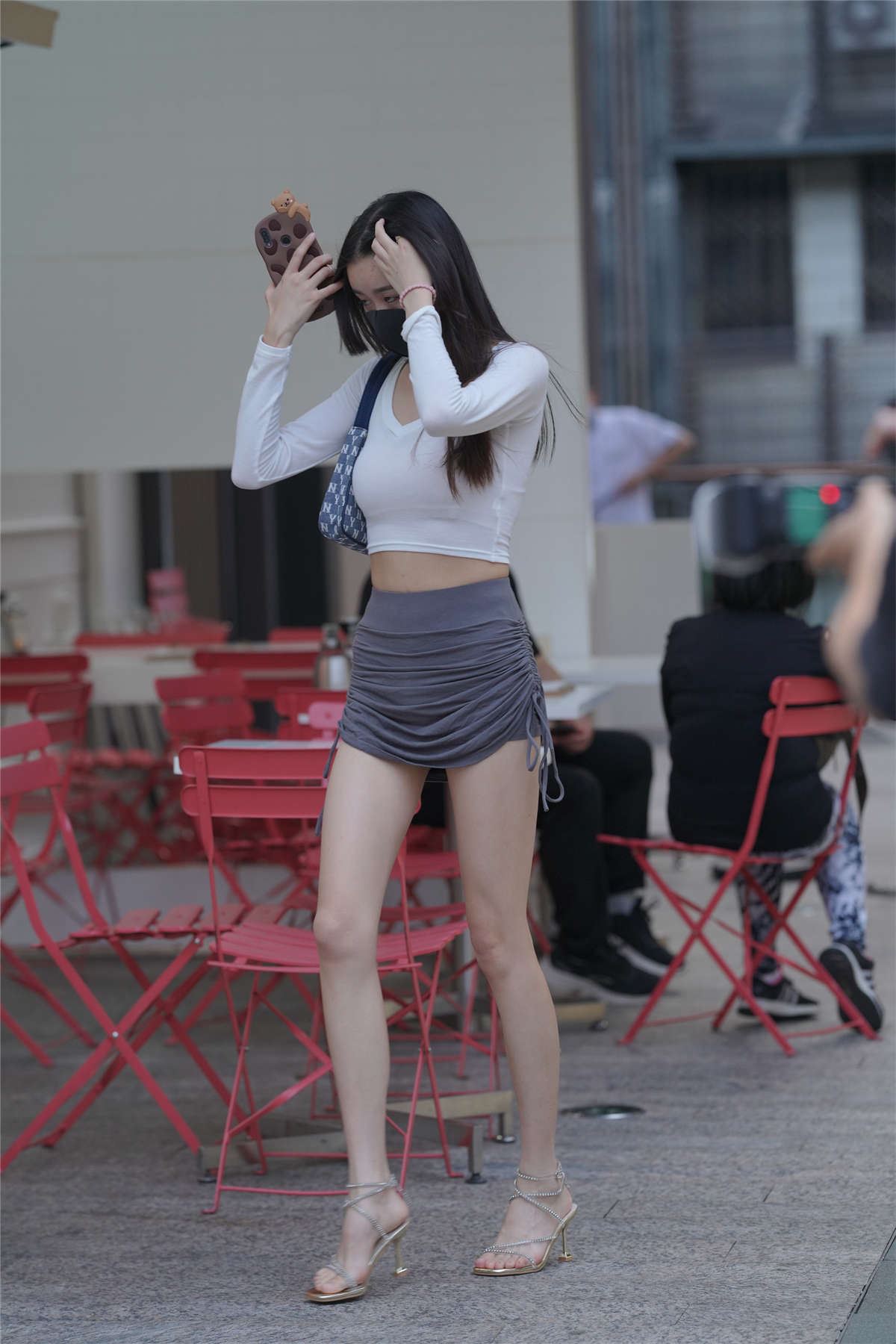 青春的气息长腿美女