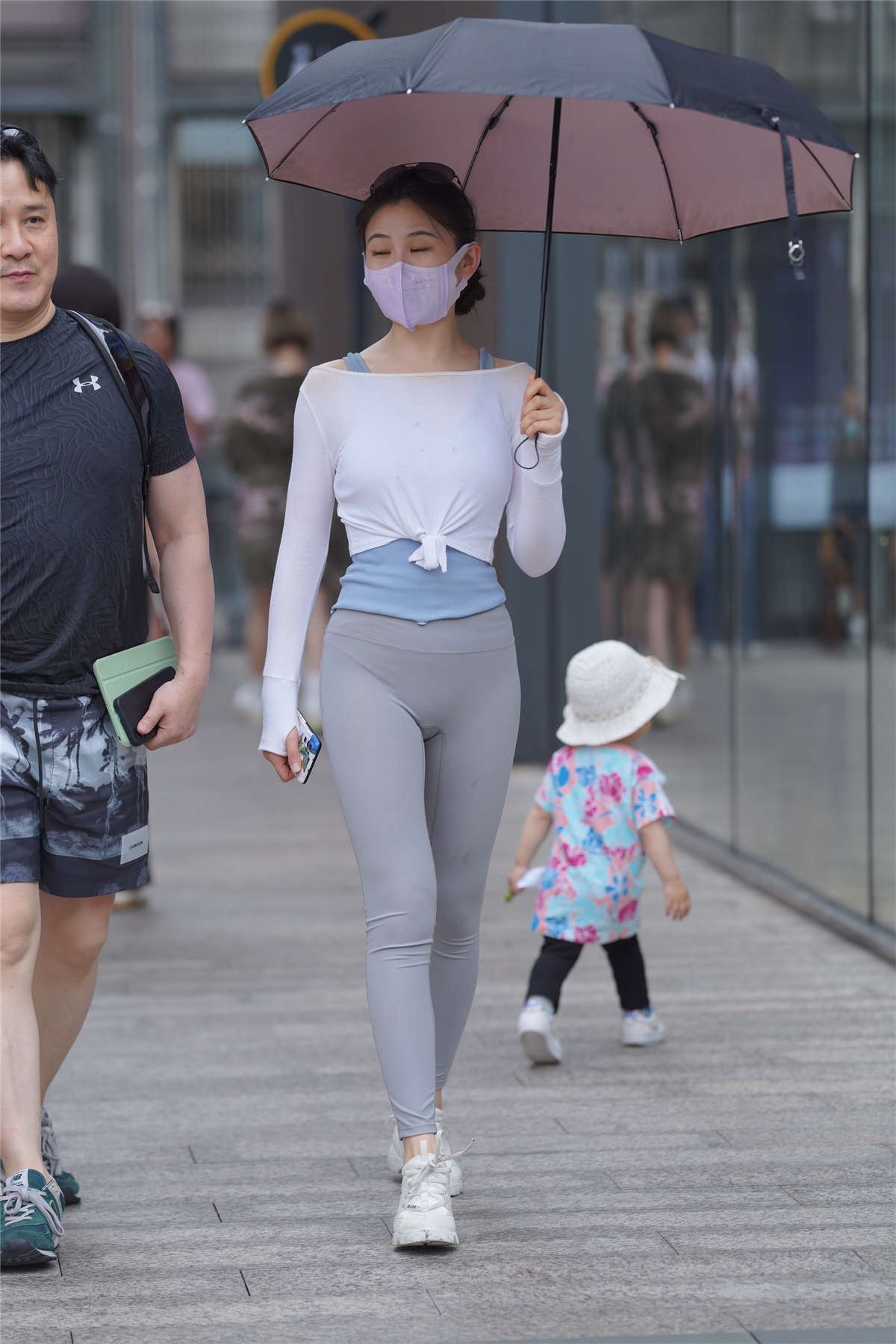 瑜伽美眉