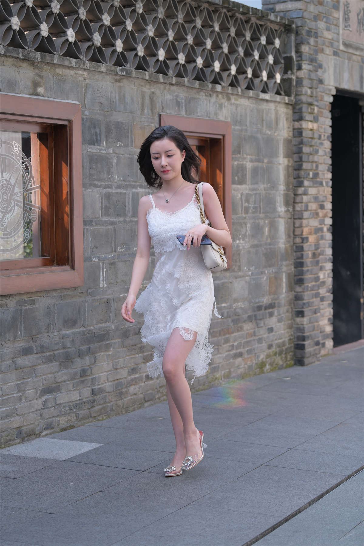 甜美白色连衣裙