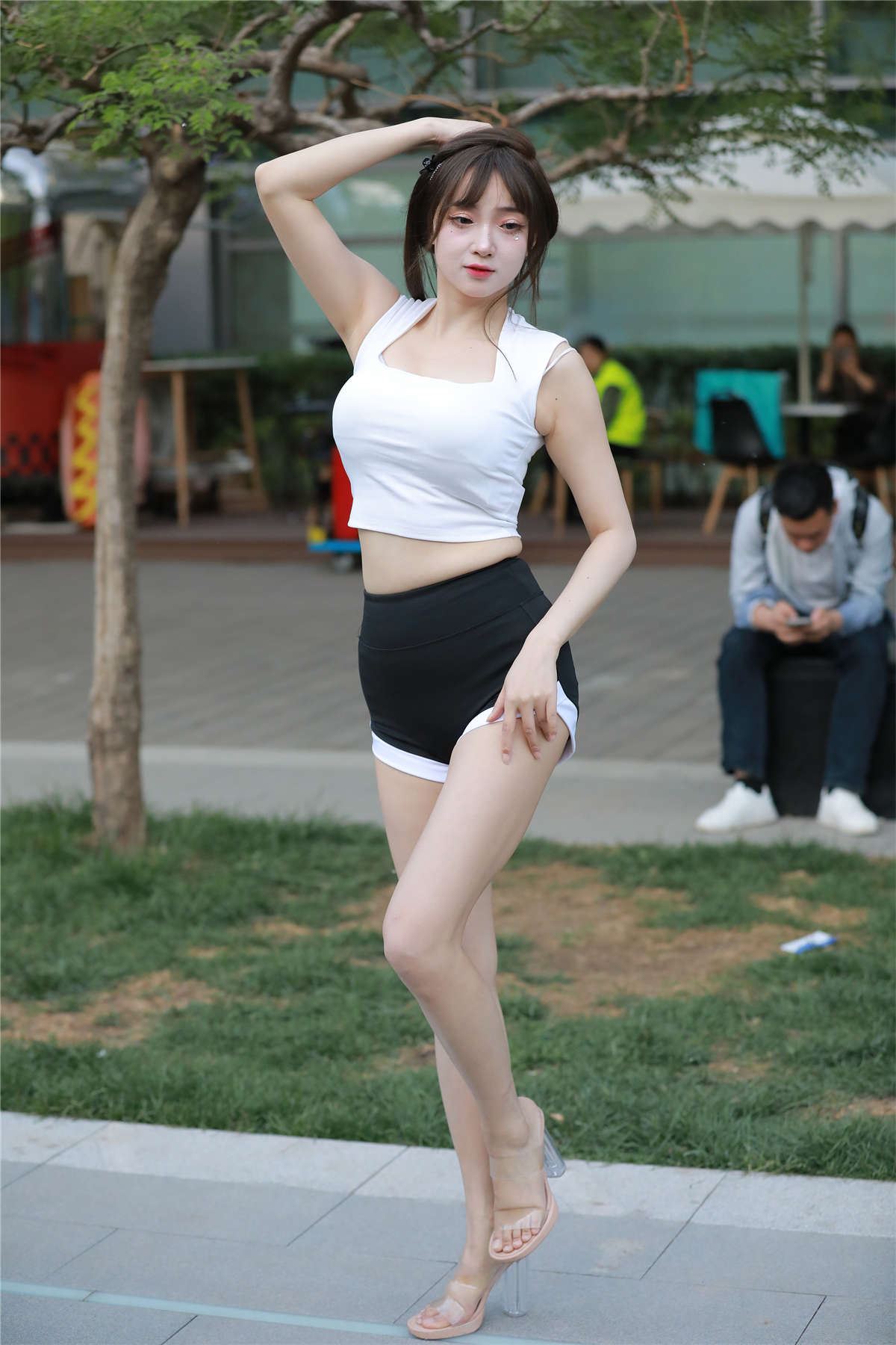 甜美黑白搭配