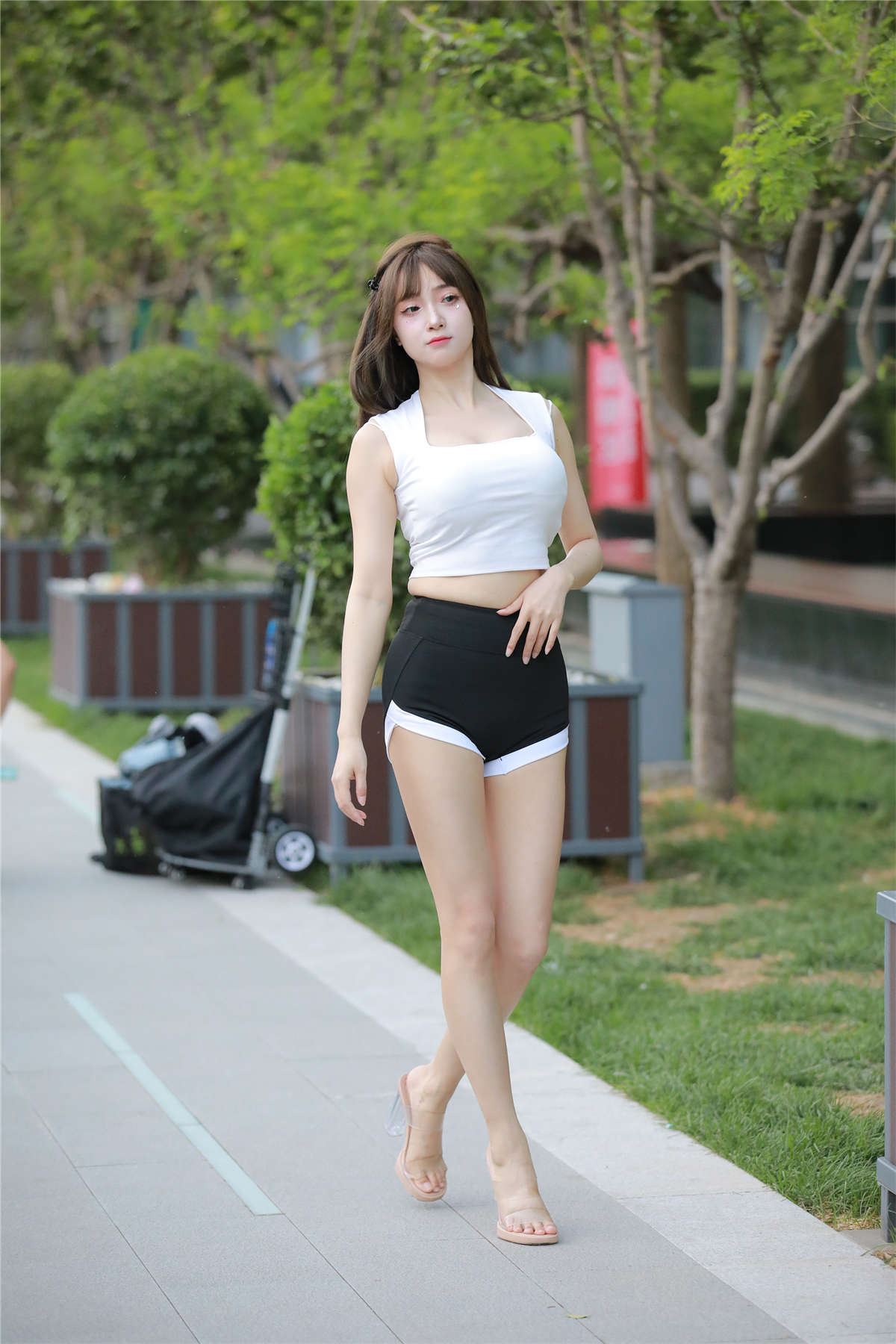 甜美黑白搭配
