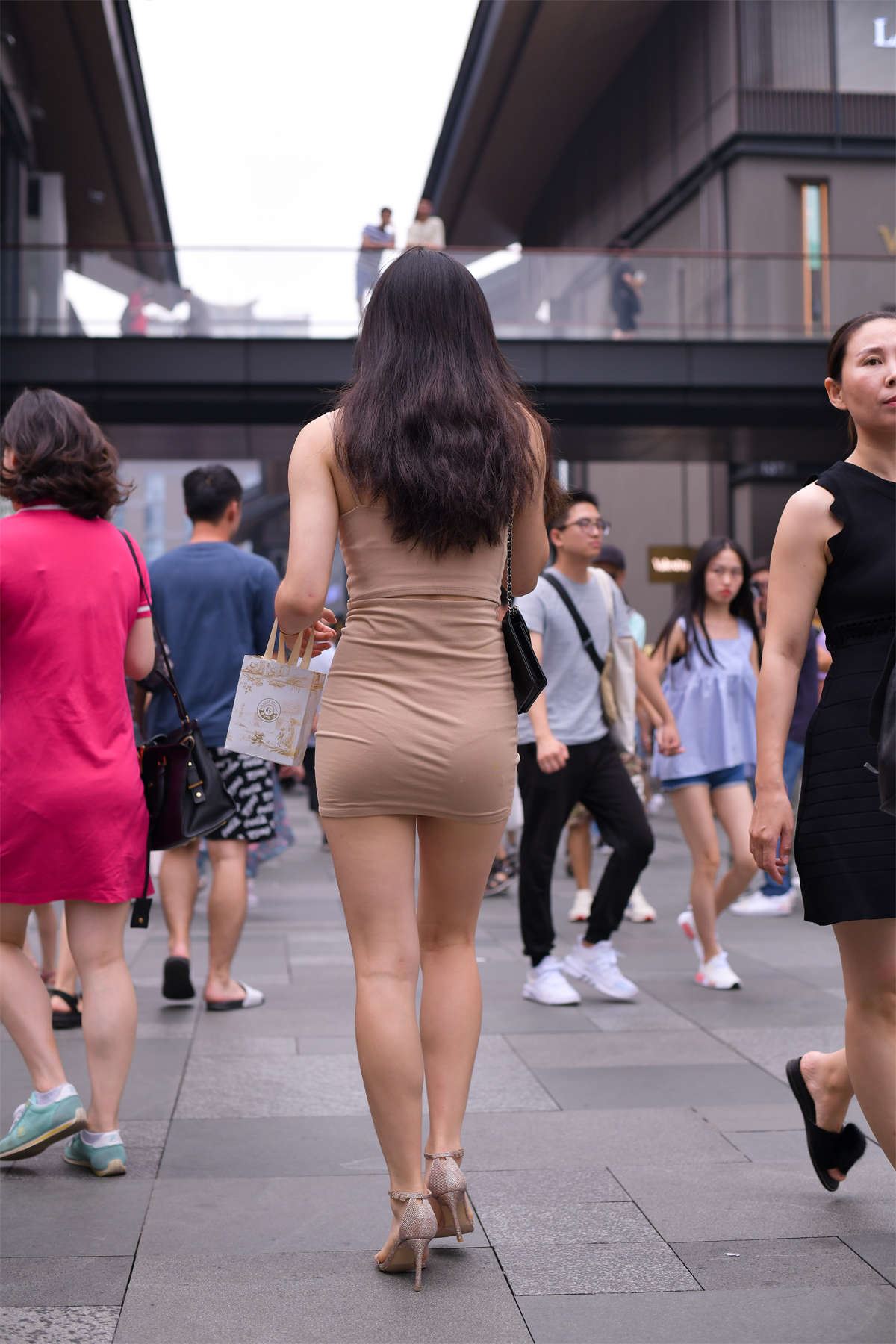 魂魂街拍作品 - 一见如故，一拍入魂