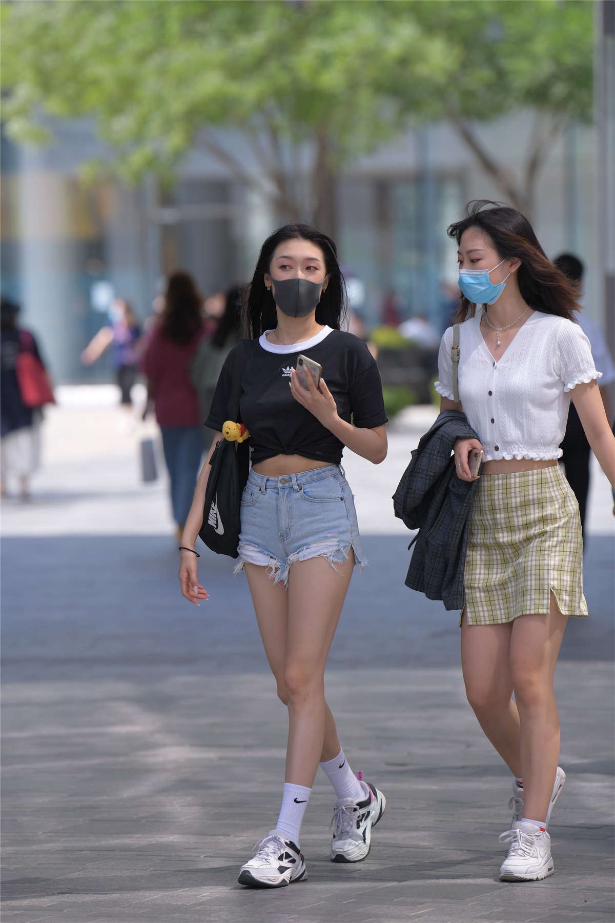 凯恩街拍作品 - 热裤美女