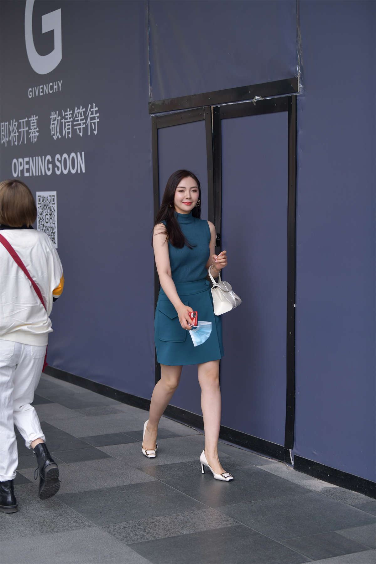 视觉冲击街拍作品 - 甜美的都市丽人美女