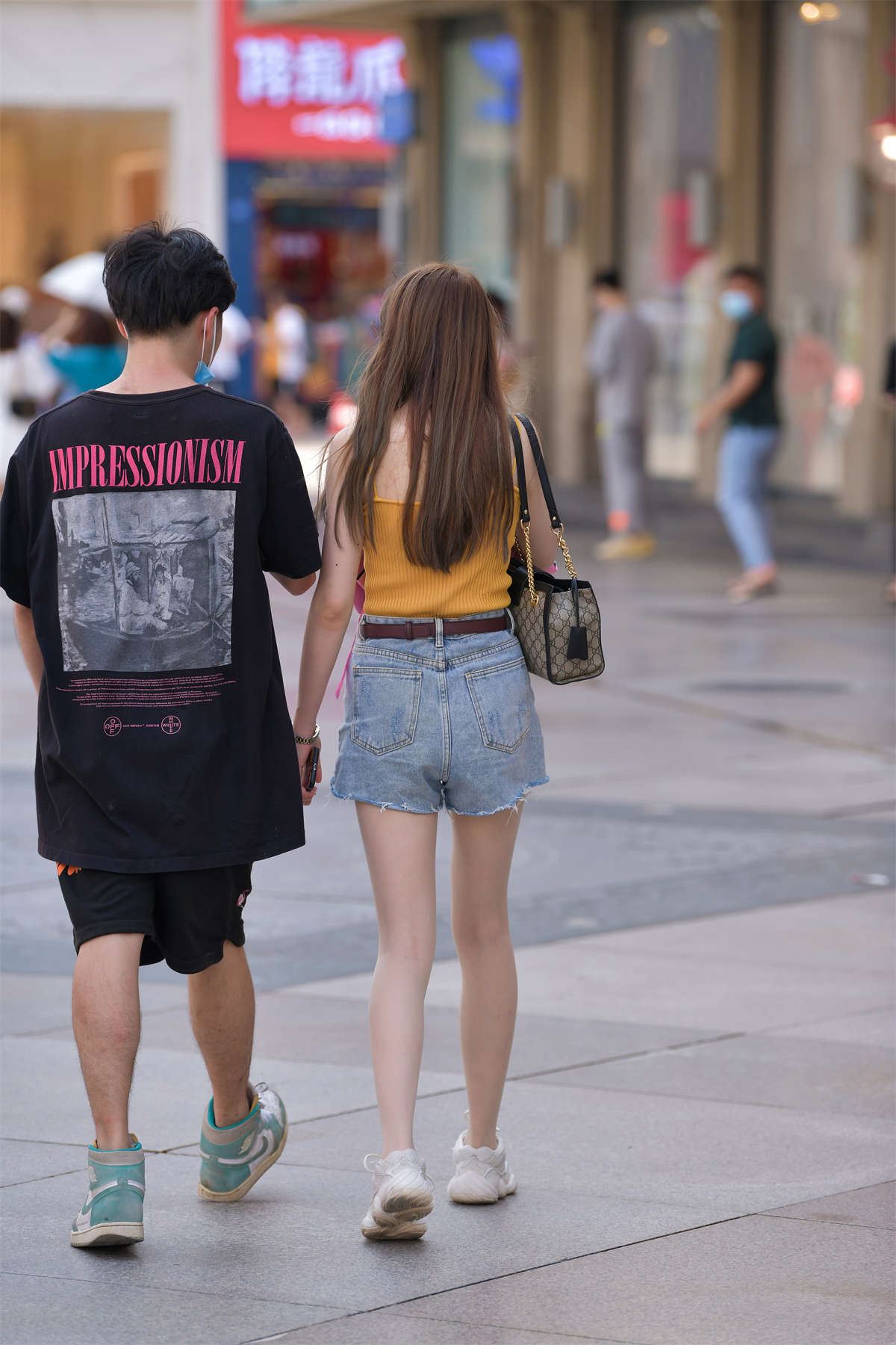 摄神街拍作品 - 肉丝女友，我也想陪她逛街