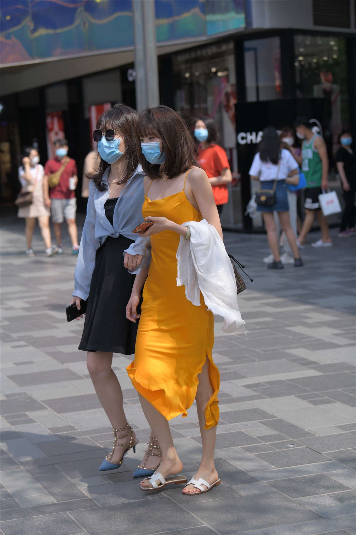 丝质吊带裙