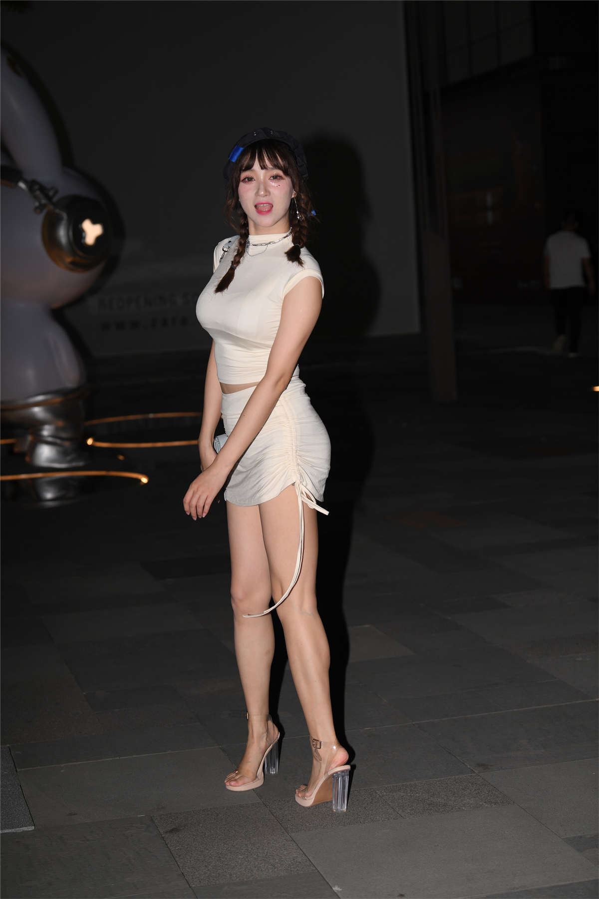 甜美可爱白色套装裙