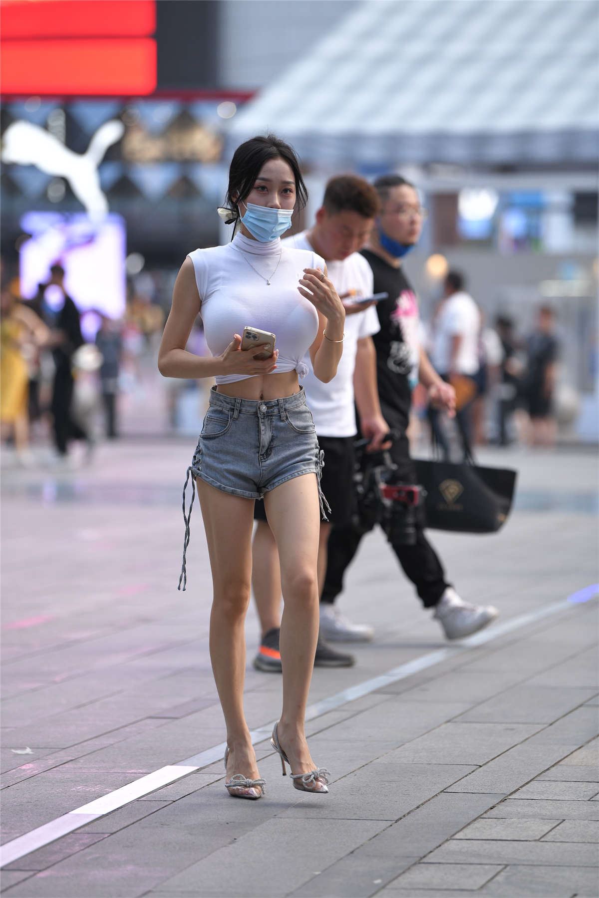 牛仔短裤性感美女