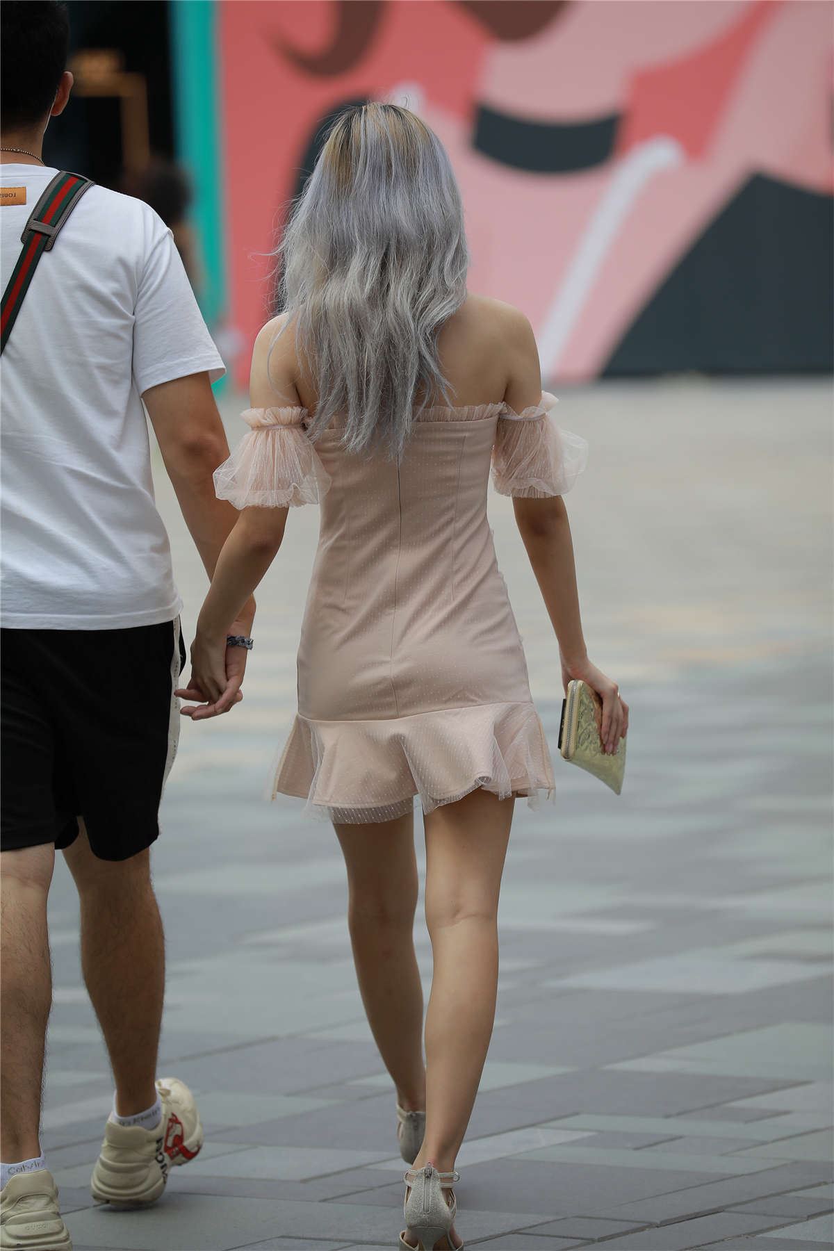 四九城嘎子街拍作品 - 甜美包臀裙女友