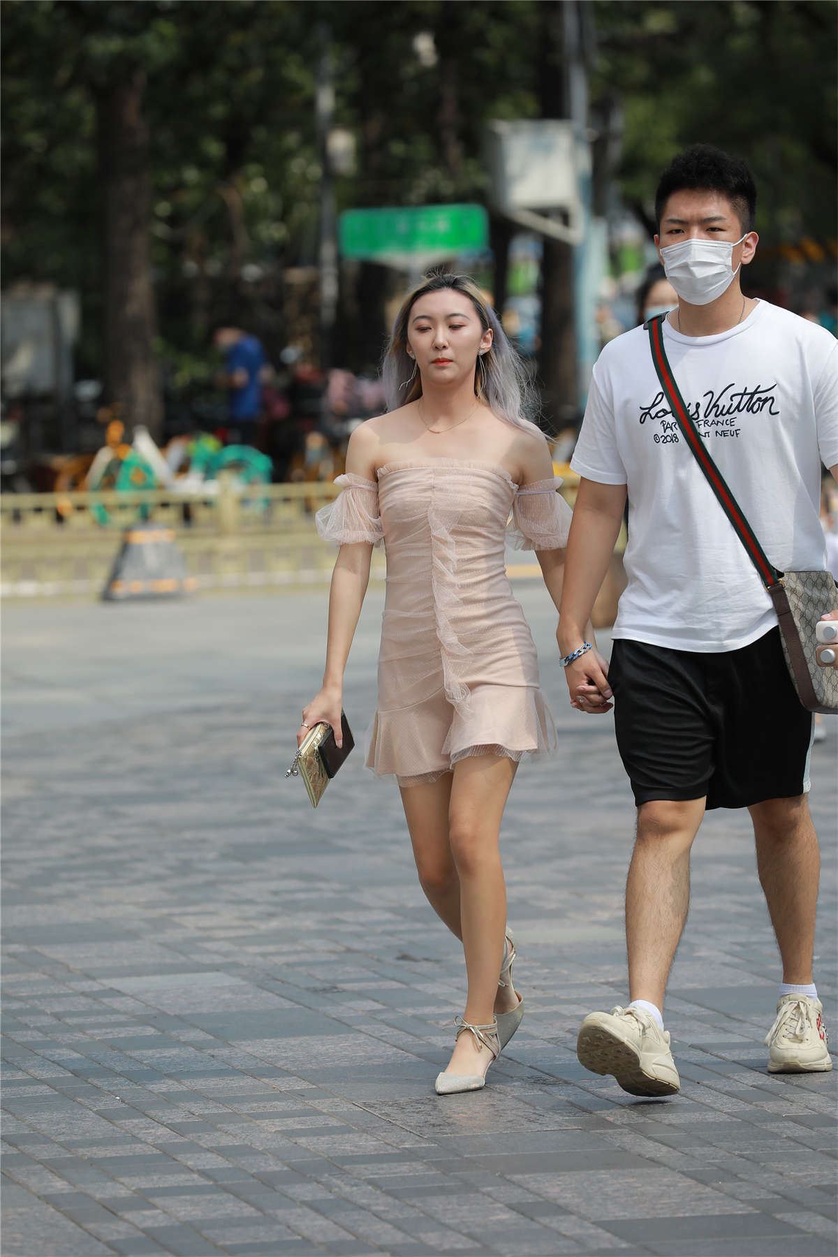 四九城嘎子街拍作品 - 甜美包臀裙女友