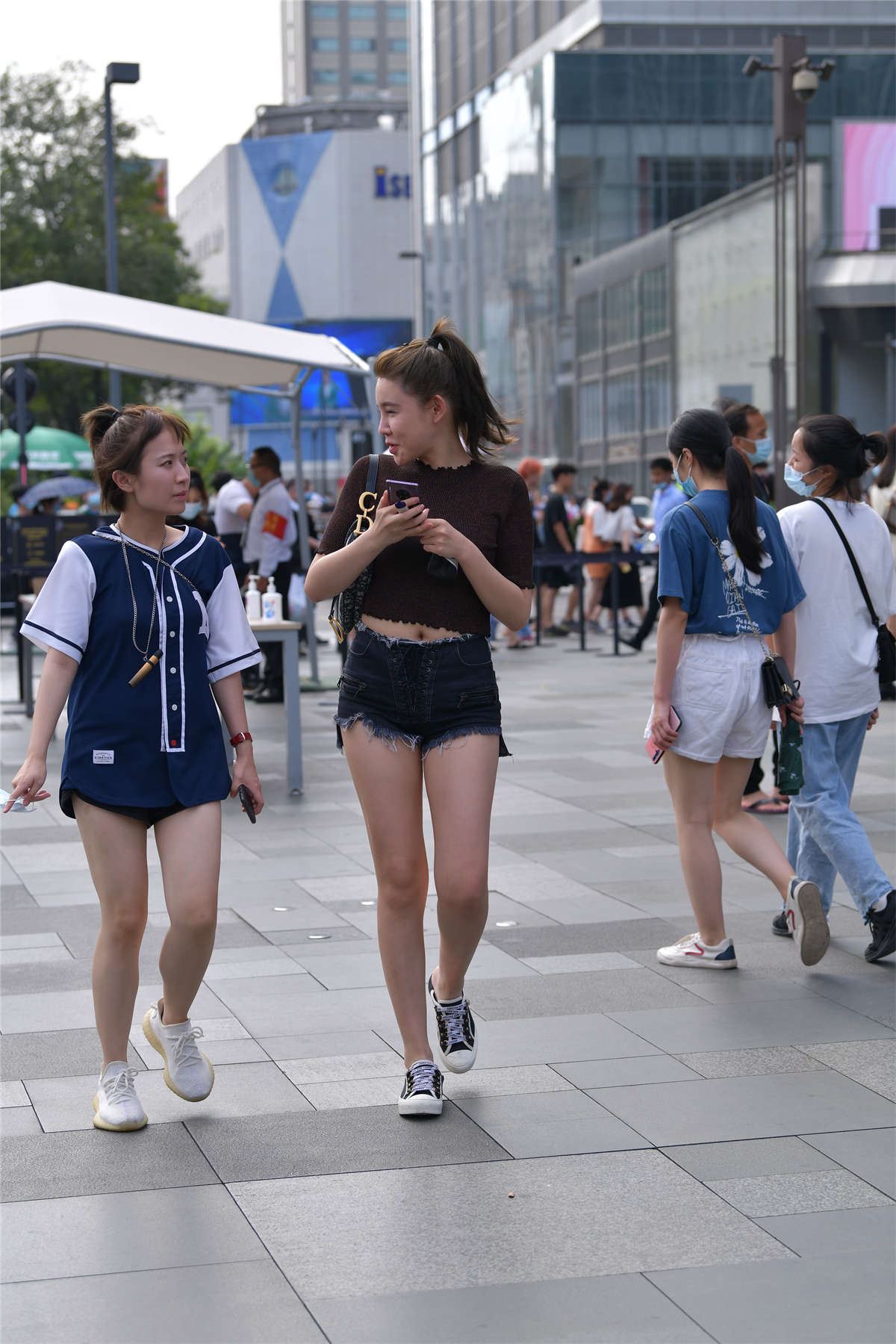视觉冲击街拍作品 - 性感的YY热裤