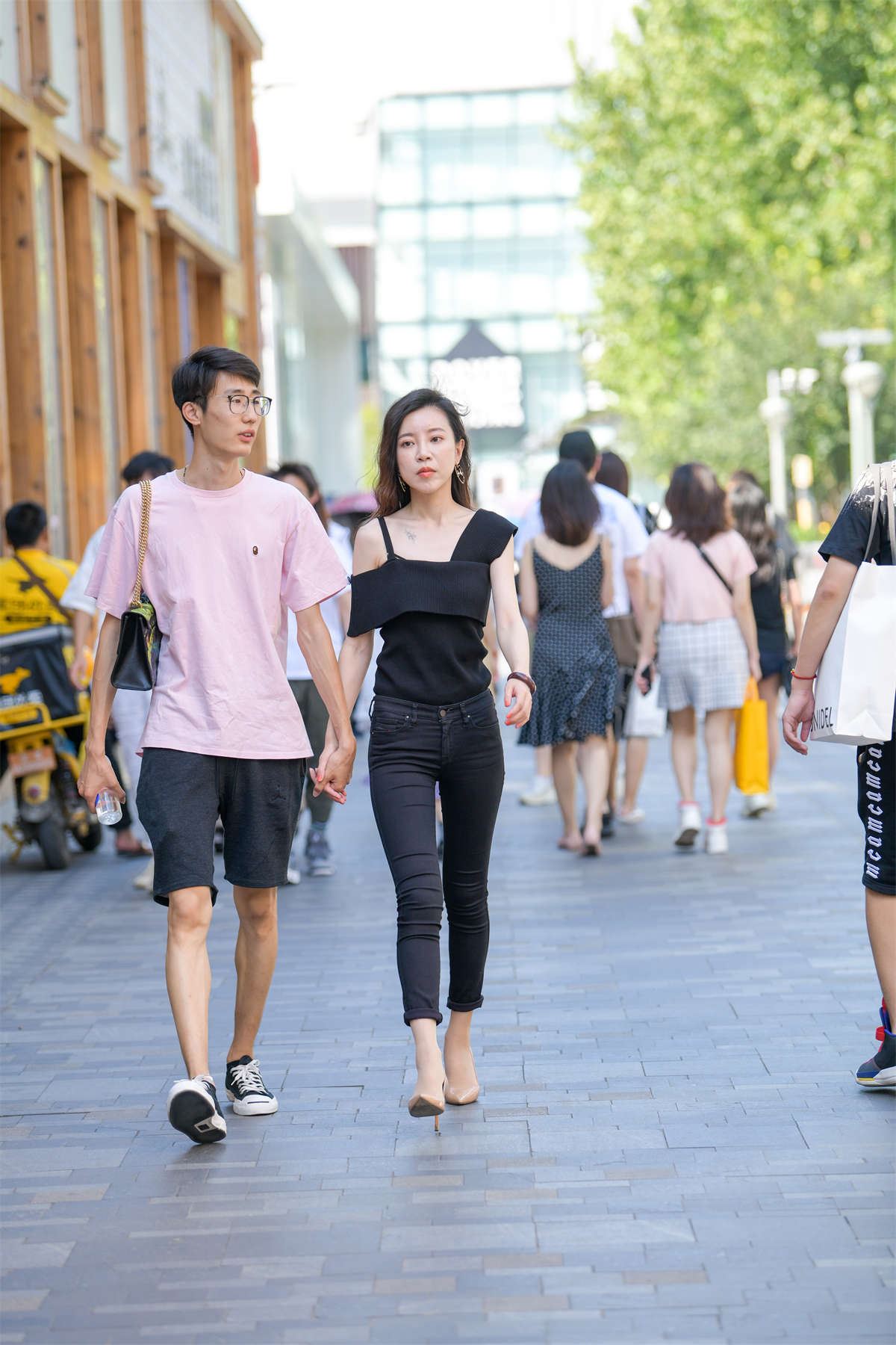 骨感温婉黑色系