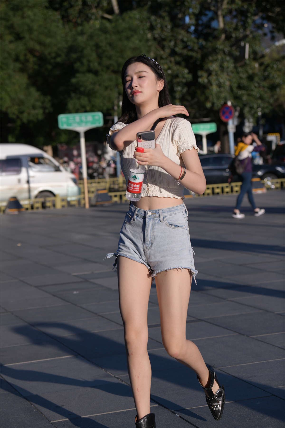 甜美牛仔短裤