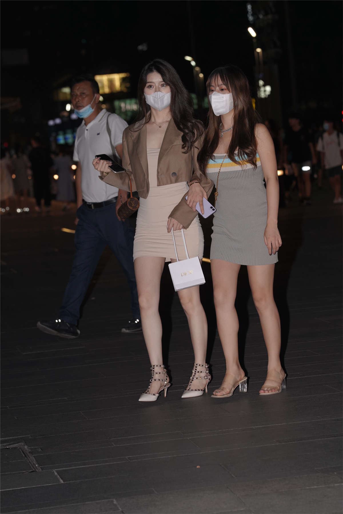 简约气质针织裙搭配