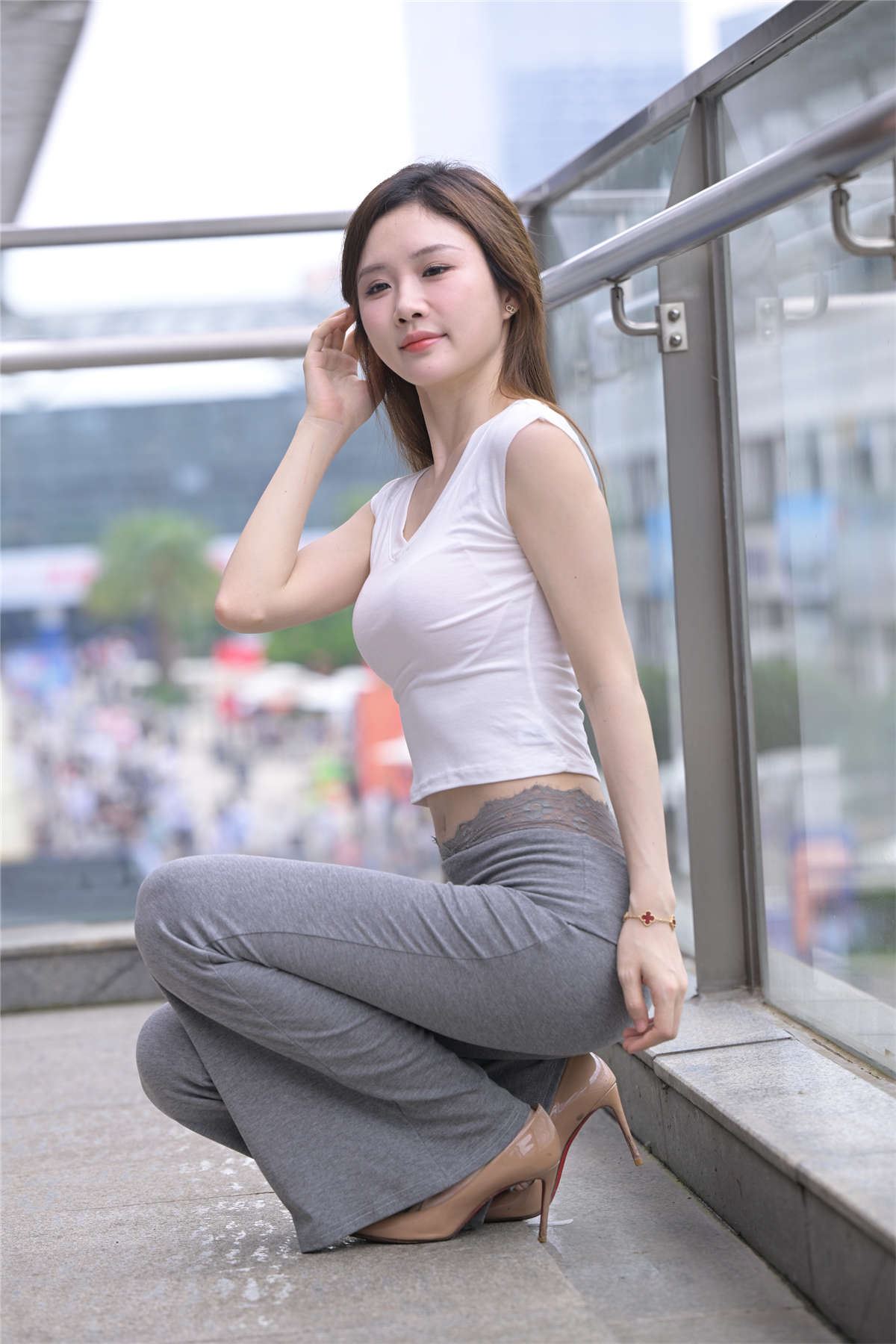 气质蕾丝西裤