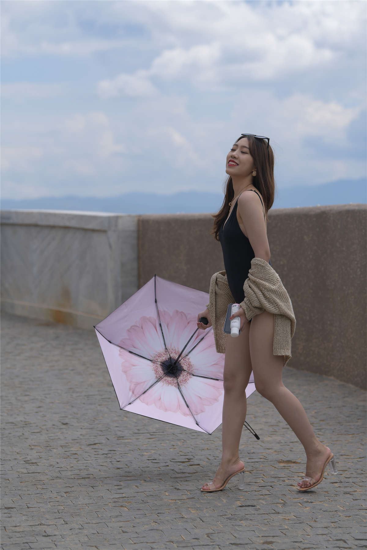 红石第旅拍作品 第一篇 黑色比基尼小姐姐