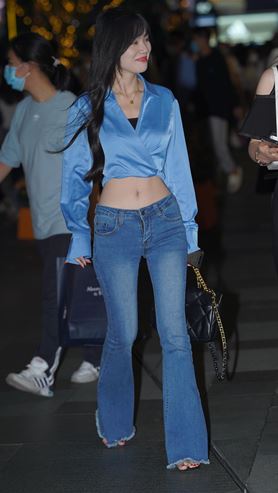 蓝牛小姐姐(130P)