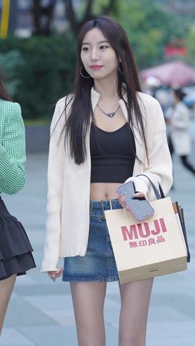 牛仔裙小妹(155P)